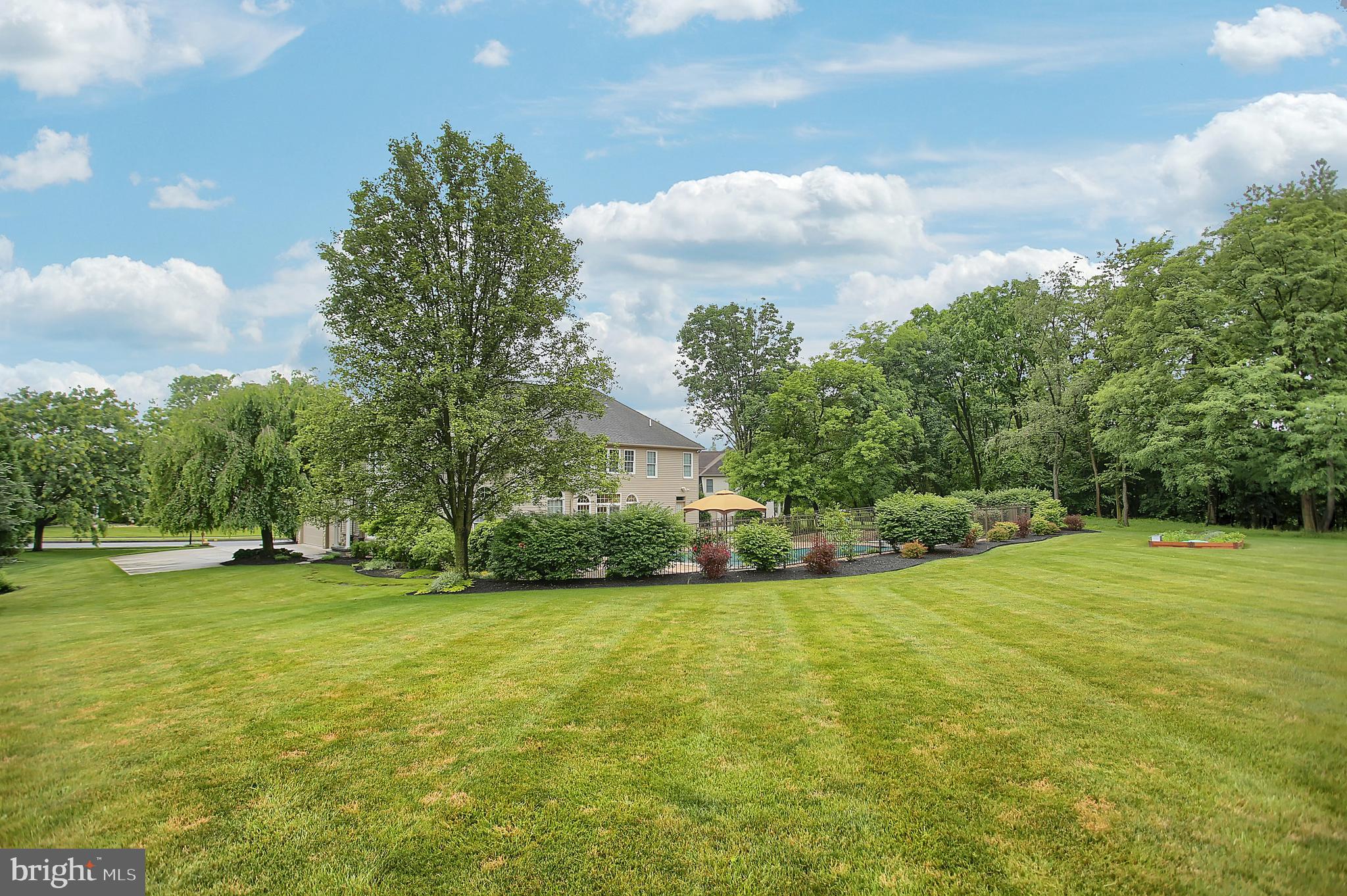 GREEN LANE MANOR - Residential