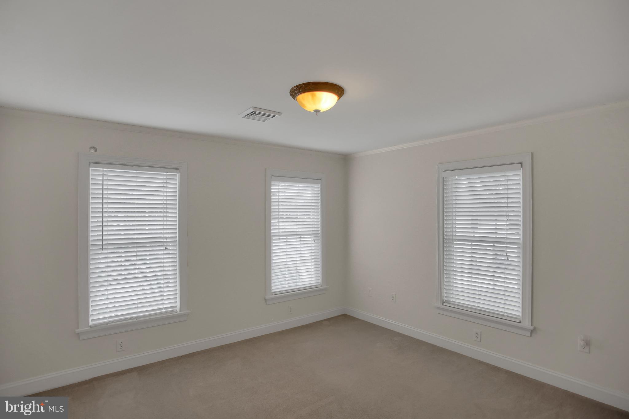 GREEN LANE MANOR - Residential