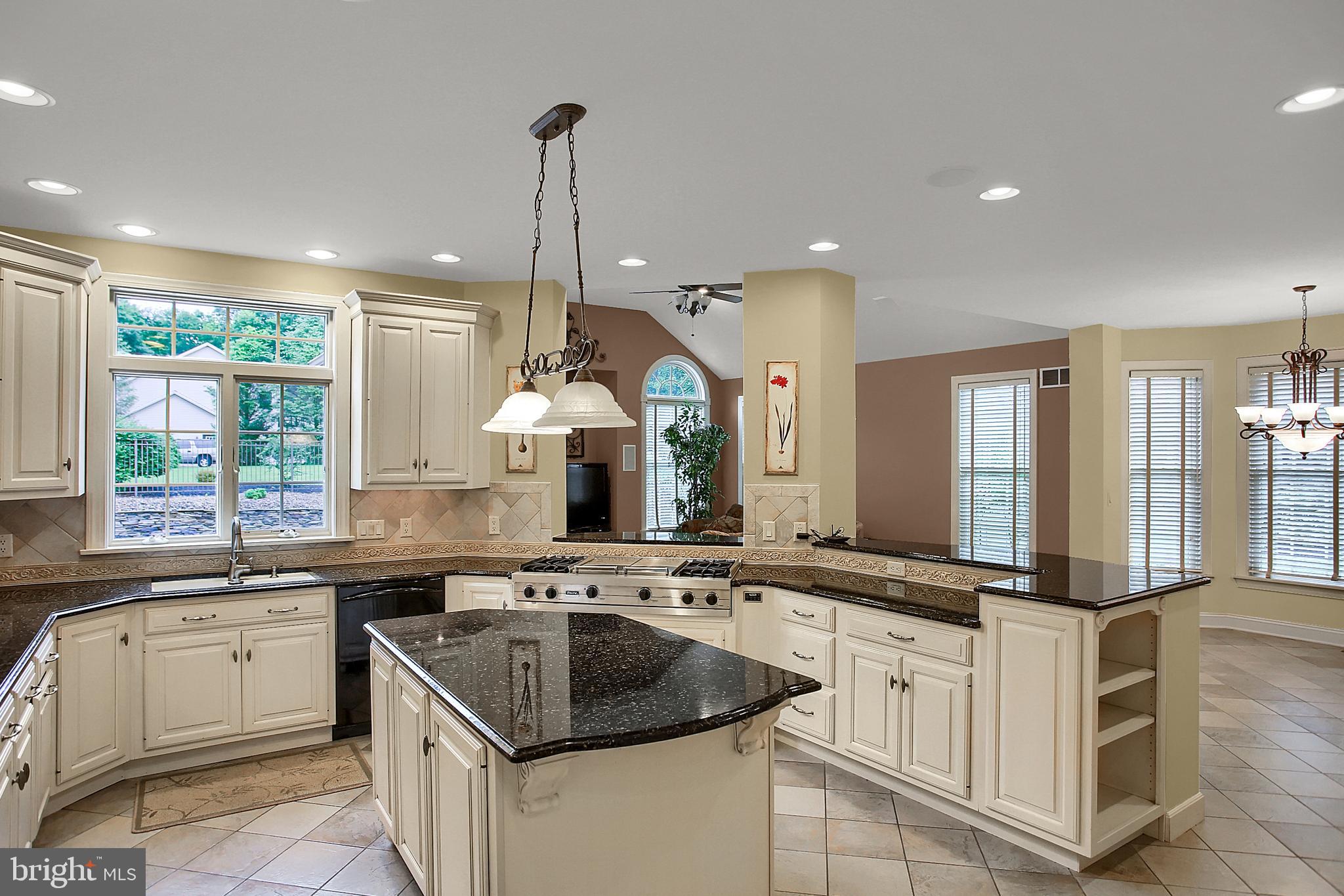 GREEN LANE MANOR - Residential