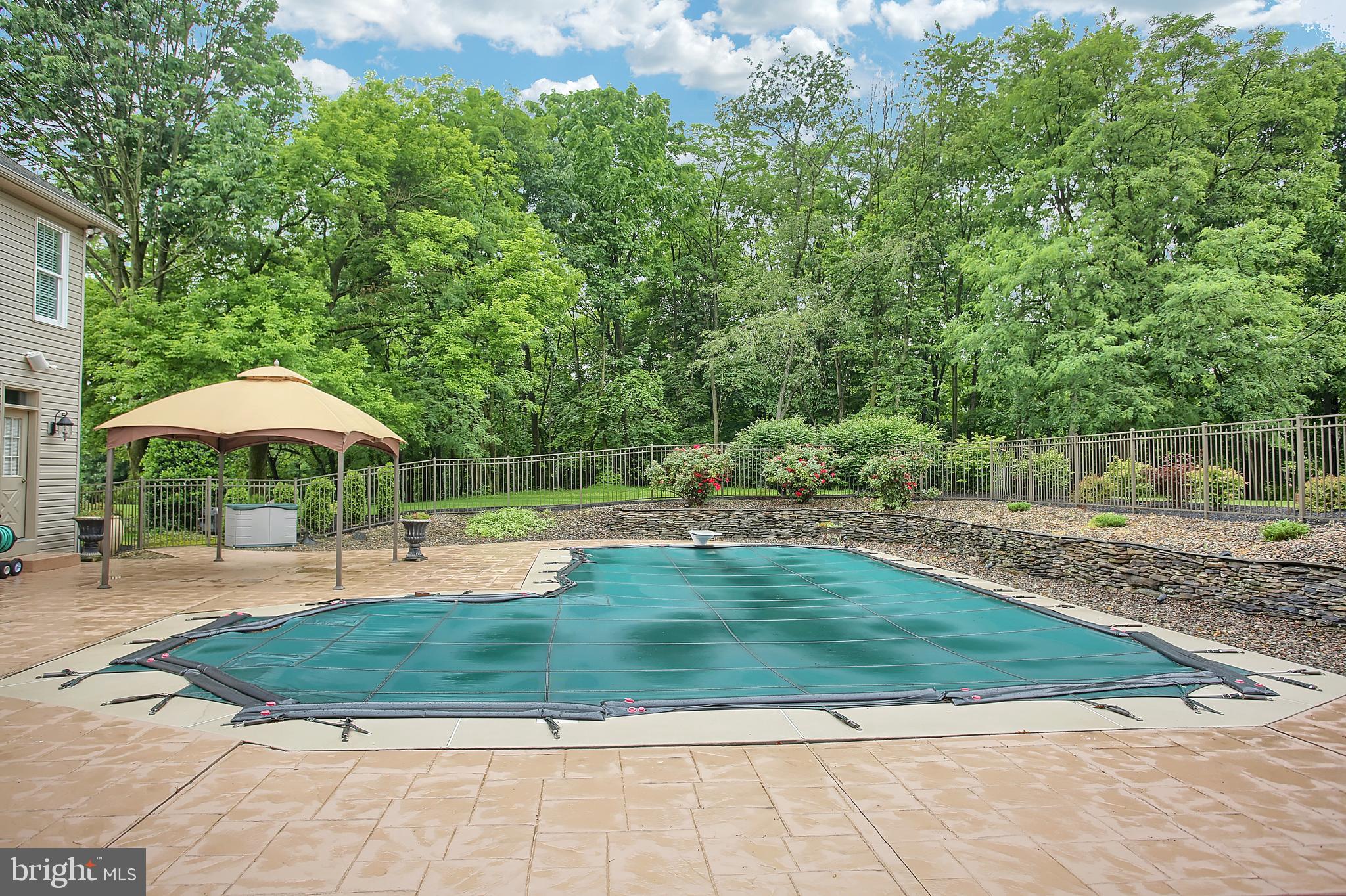 GREEN LANE MANOR - Residential