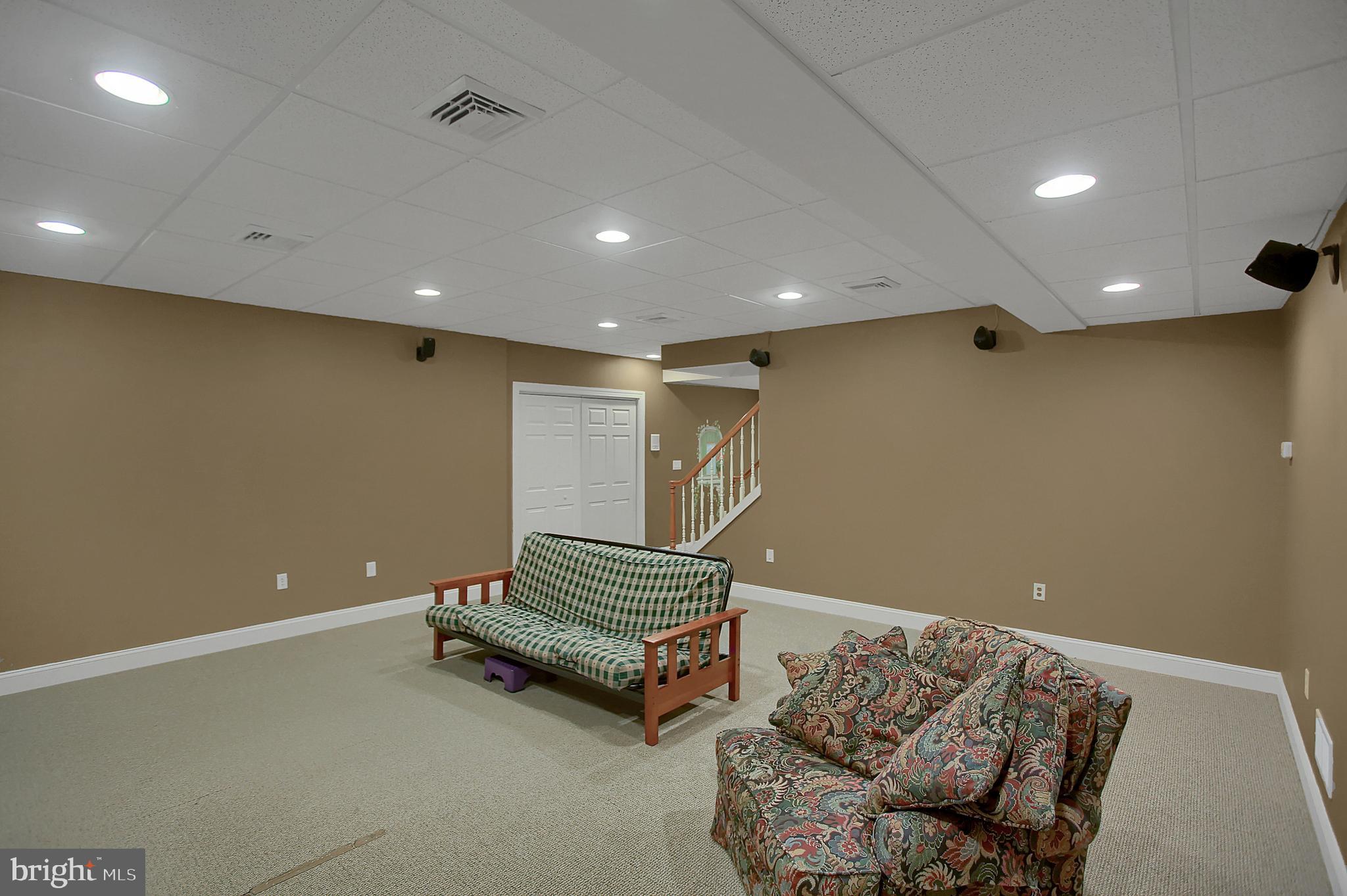 GREEN LANE MANOR - Residential