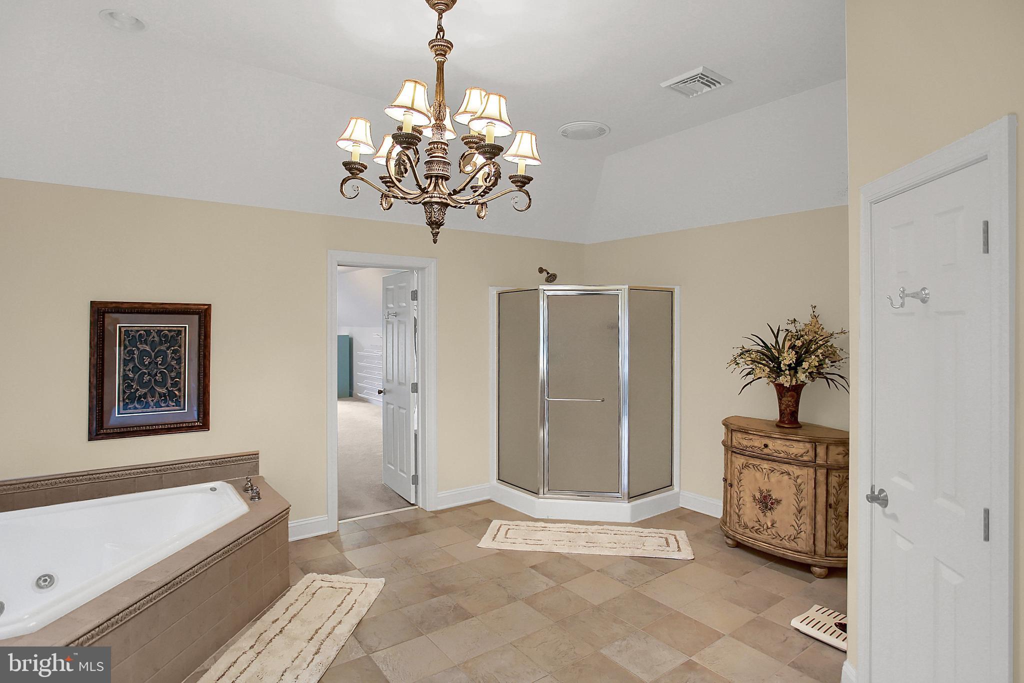 GREEN LANE MANOR - Residential