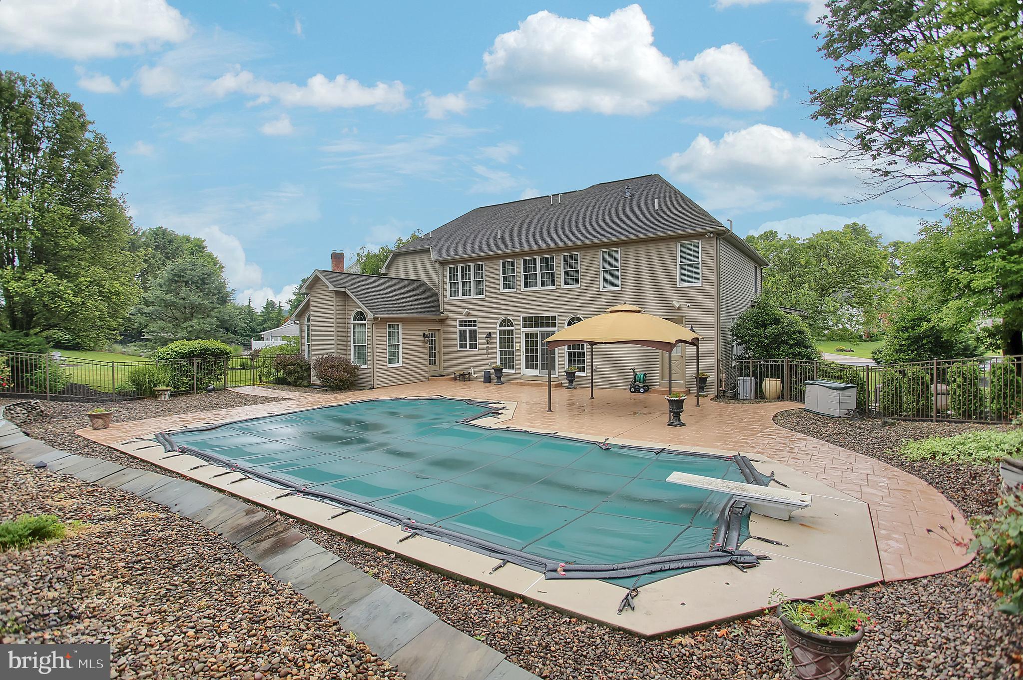 GREEN LANE MANOR - Residential
