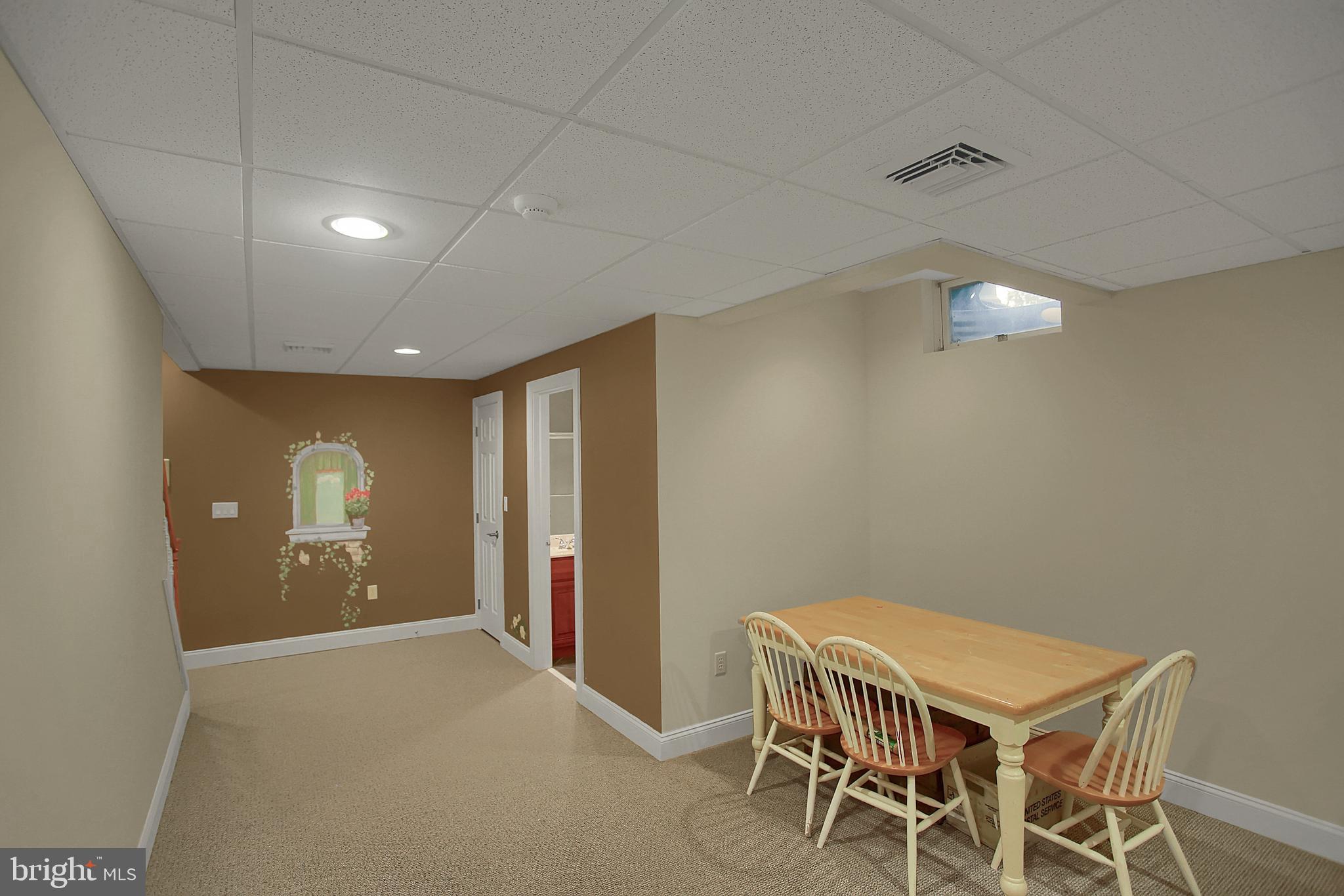GREEN LANE MANOR - Residential