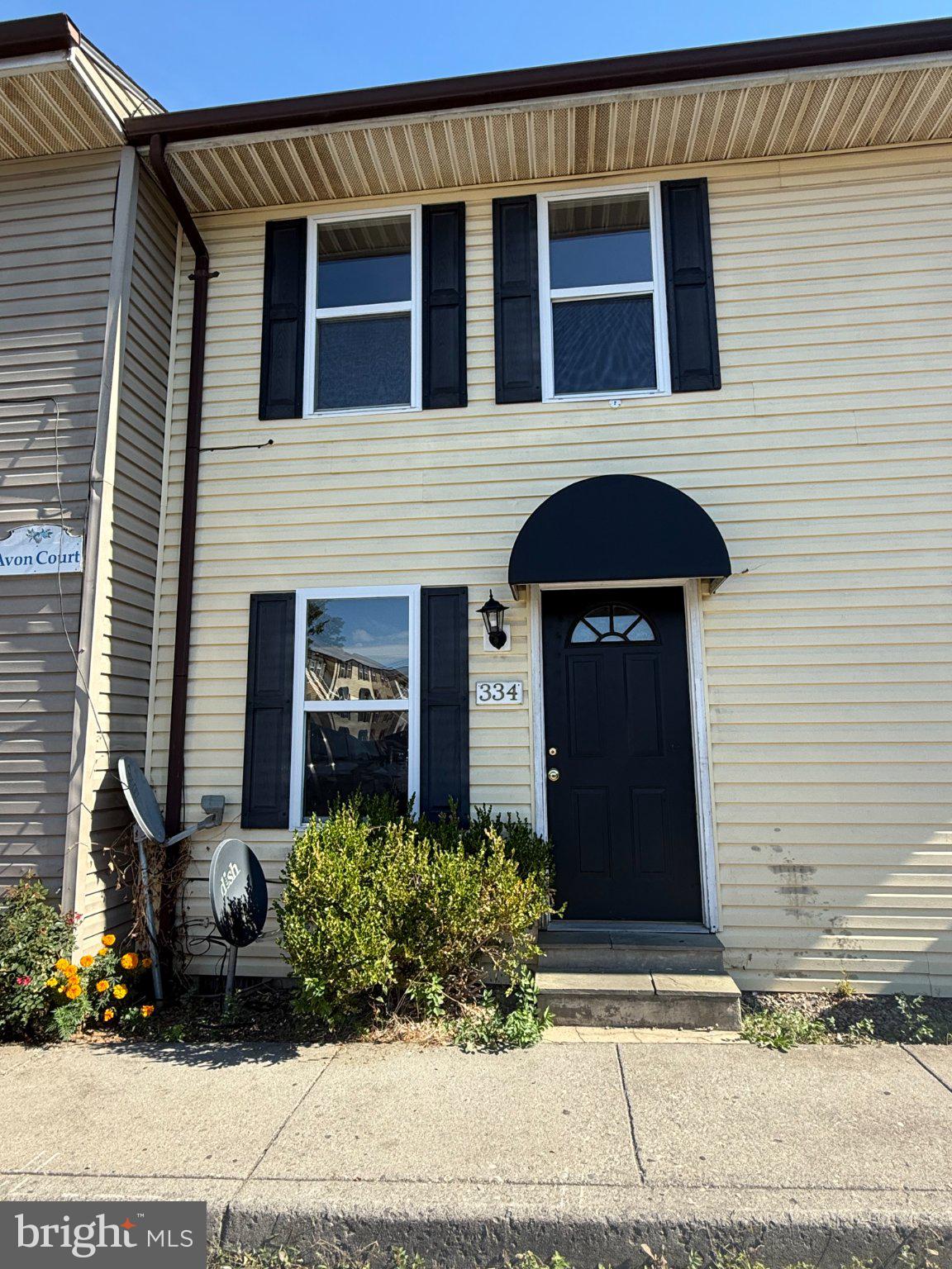 334 AVON COURT