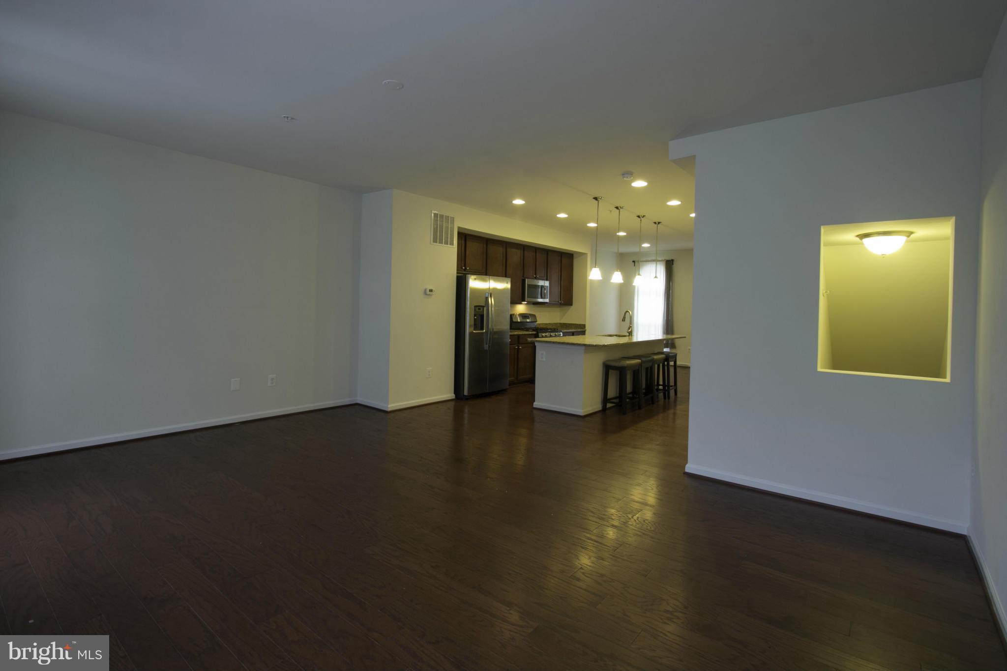 RED OAK CROSSING - Residential Lease