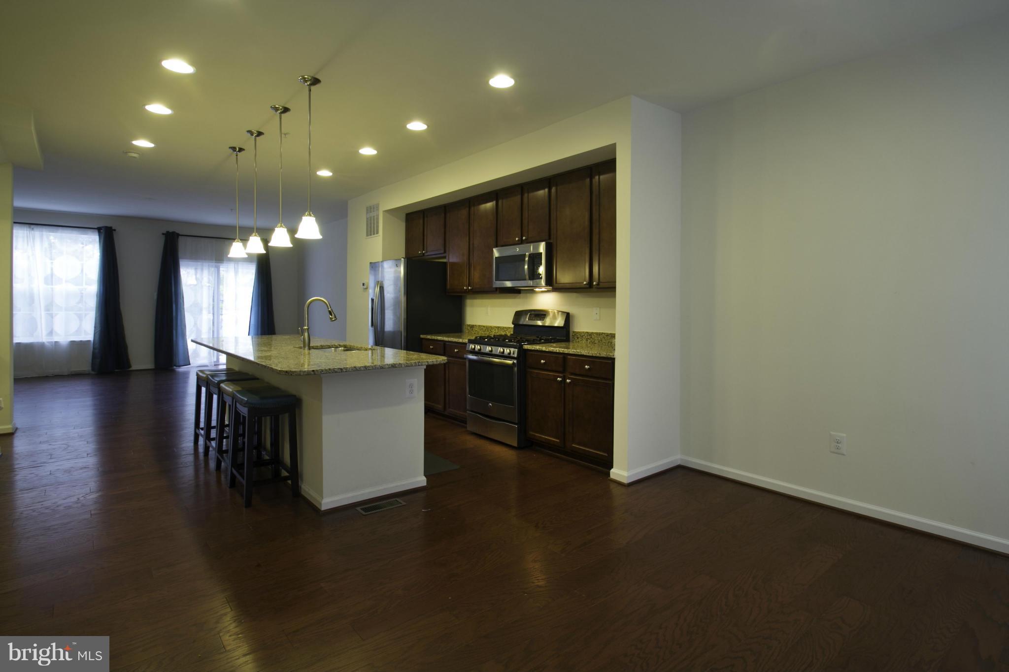 RED OAK CROSSING - Residential Lease