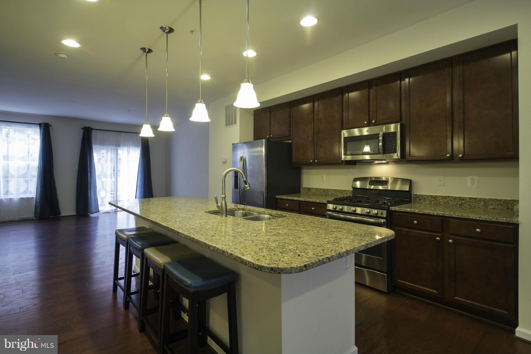 RED OAK CROSSING - Residential Lease