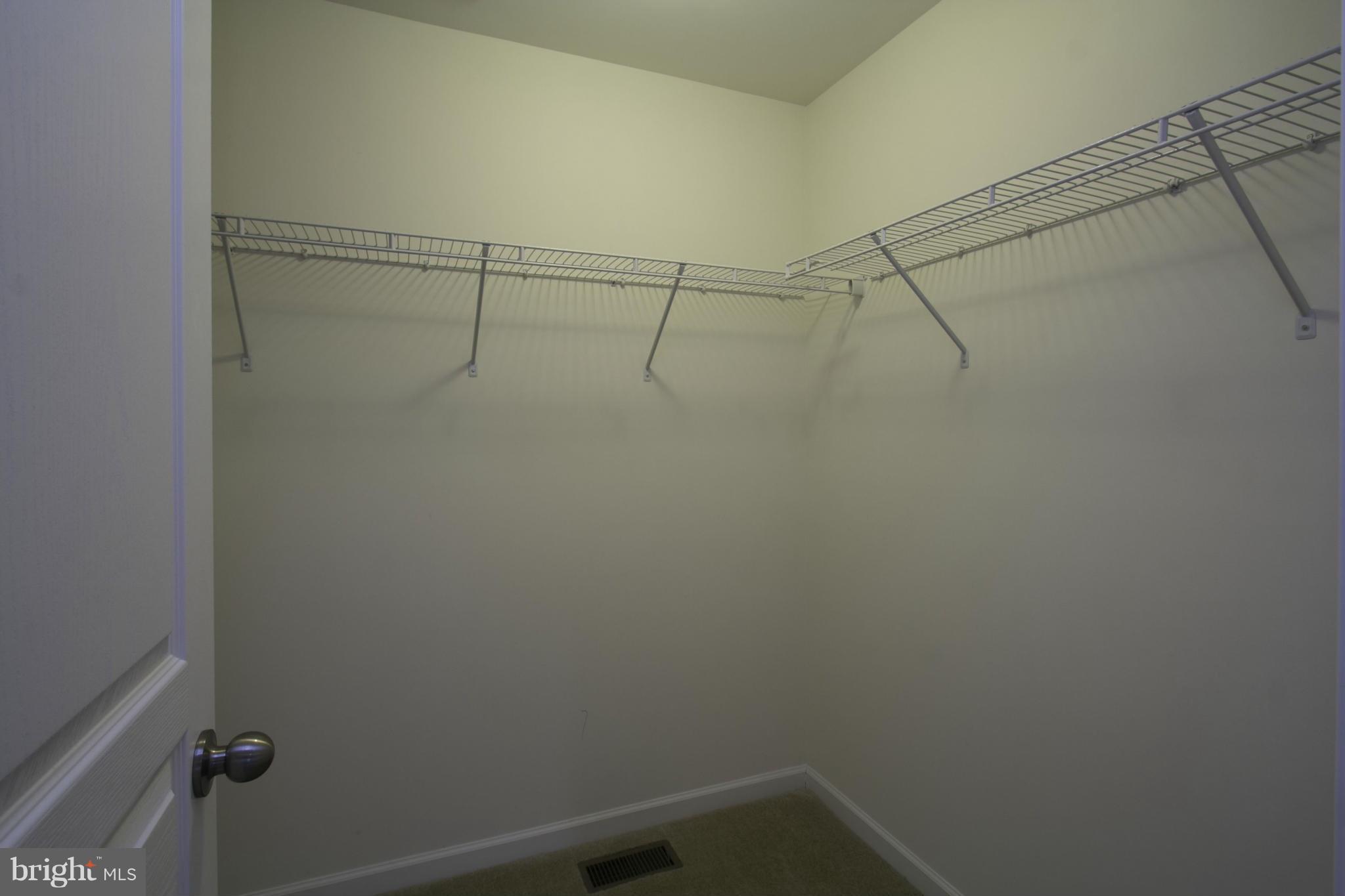 RED OAK CROSSING - Residential Lease