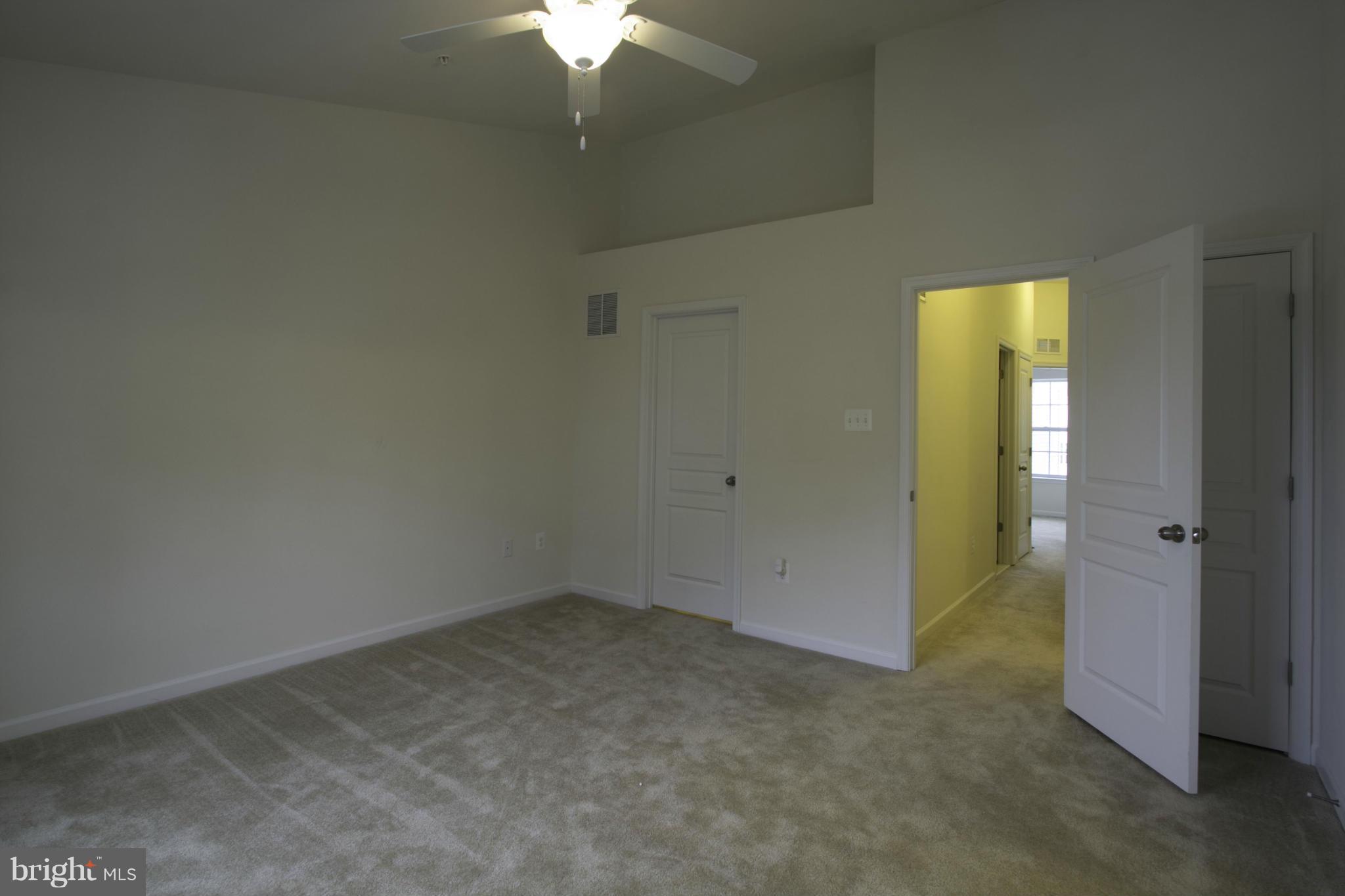 RED OAK CROSSING - Residential Lease