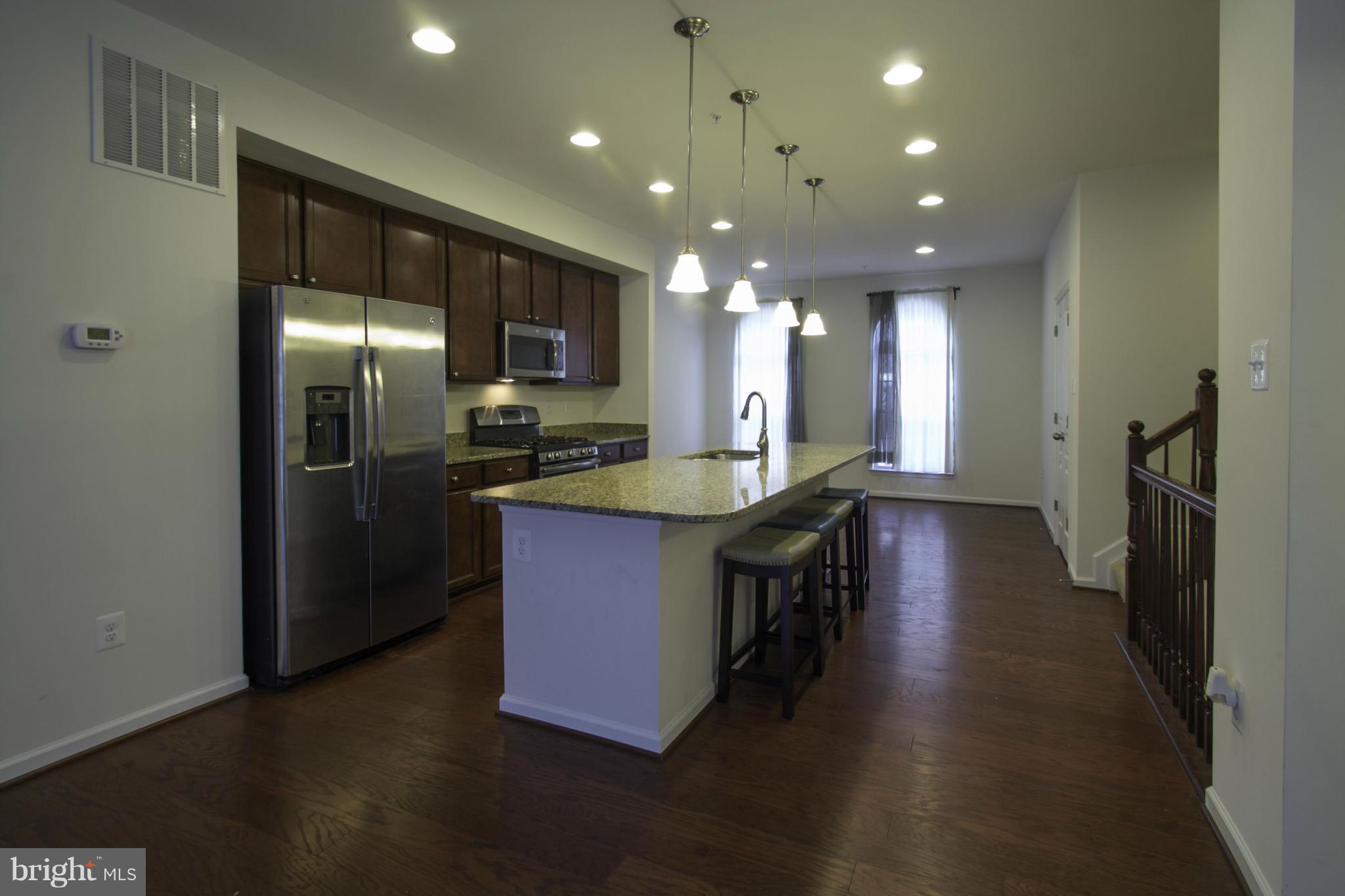 RED OAK CROSSING - Residential Lease