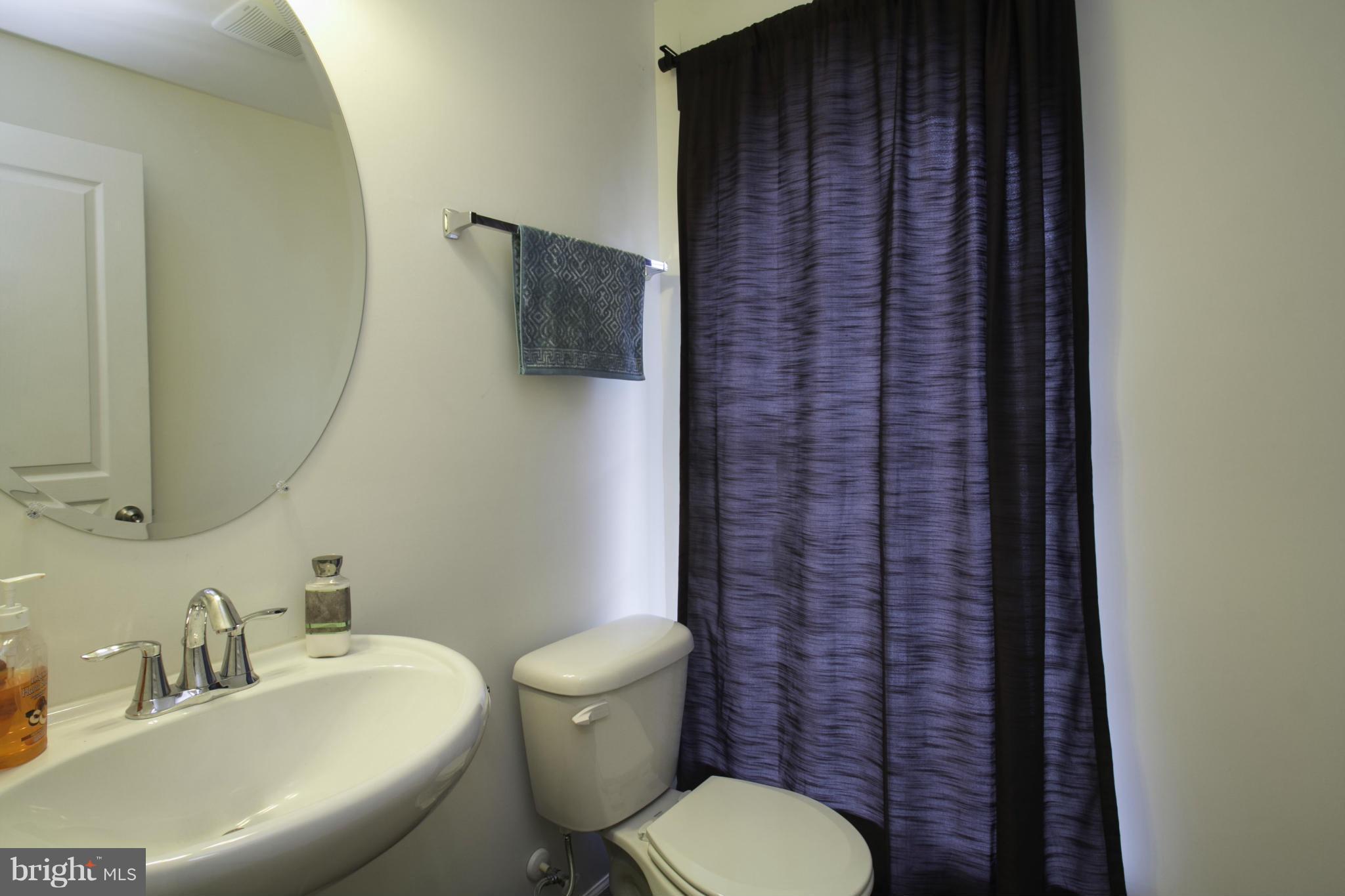 RED OAK CROSSING - Residential Lease