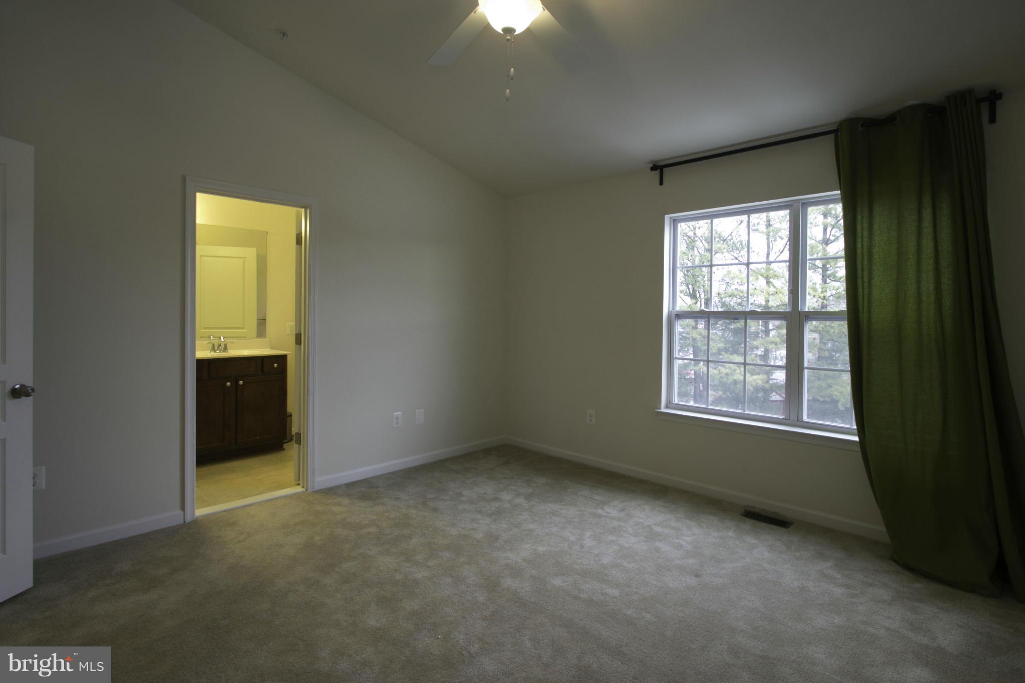 RED OAK CROSSING - Residential Lease