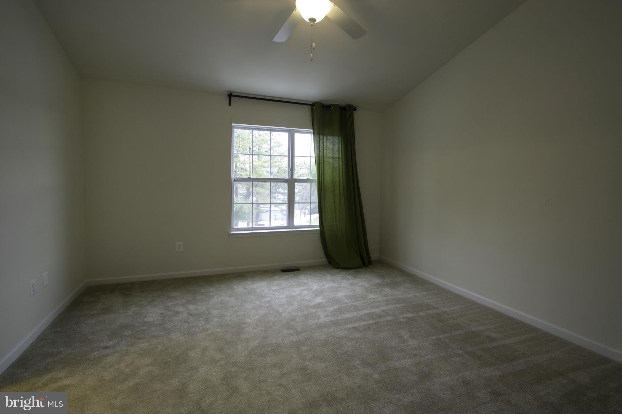 RED OAK CROSSING - Residential Lease