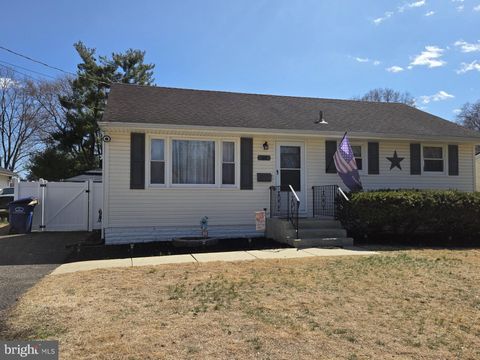 Homes For Sale - 48 5th Avenue<br/> MAPLE SHADE, NJ 08052