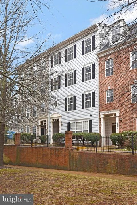 Photo of 8045 Gatehouse Road #17, FALLS CHURCH, VA 22042 (MLS # VAFX2294932)