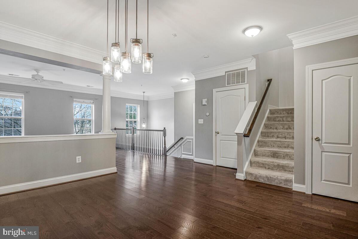 8045 GATEHOUSE ROAD 17