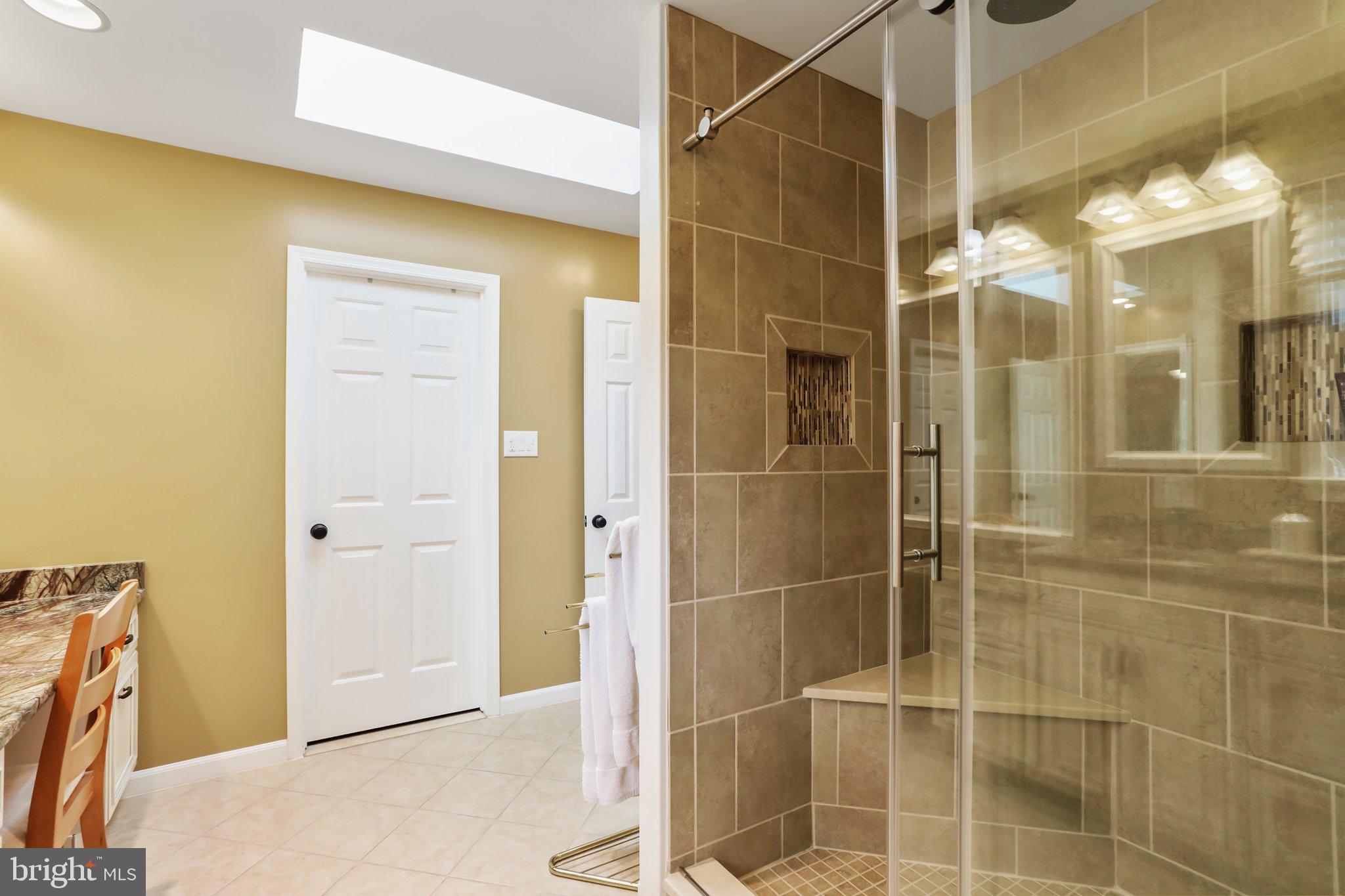 CREST VALLEY - Residential