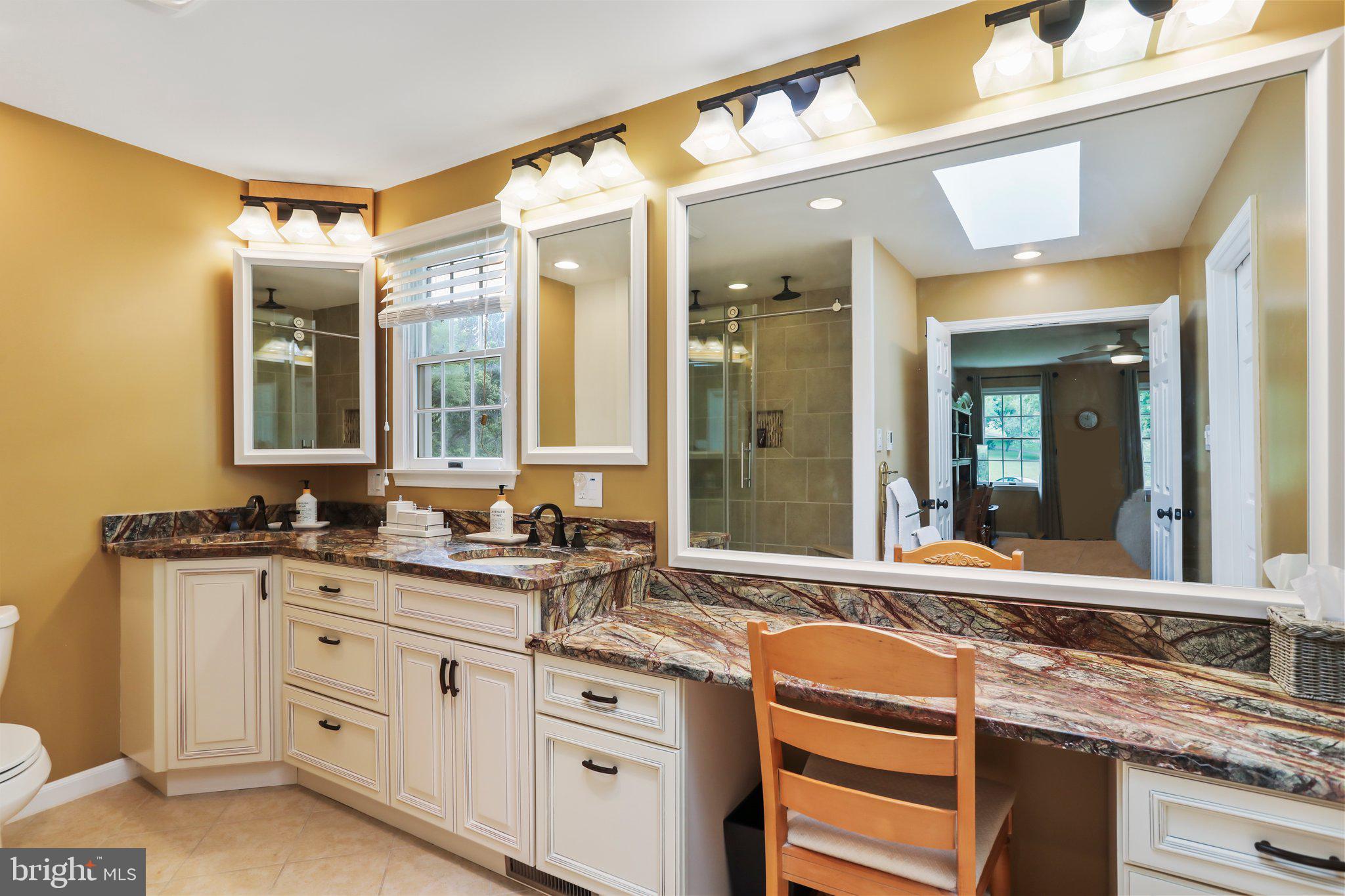 CREST VALLEY - Residential