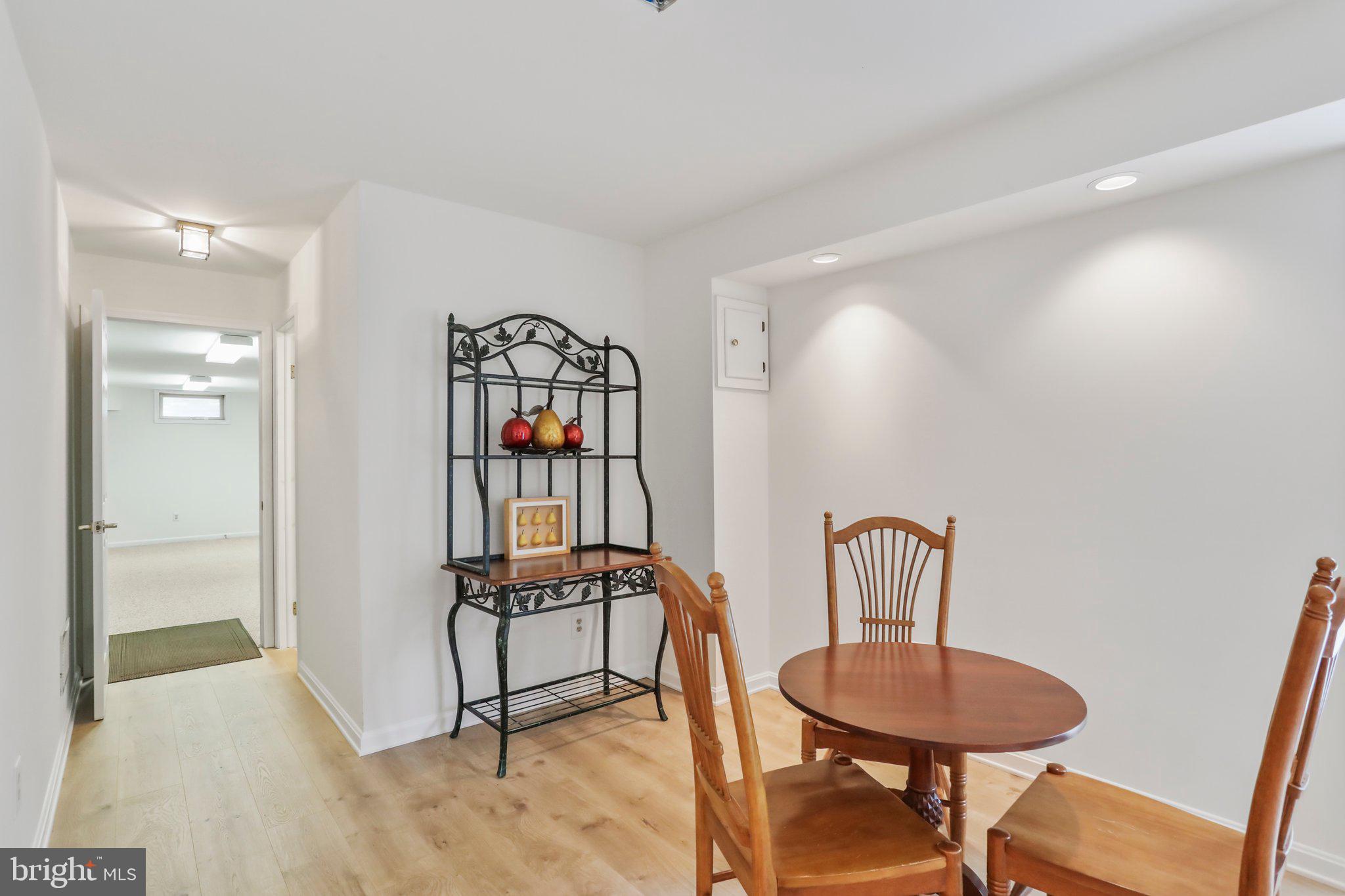 CREST VALLEY - Residential