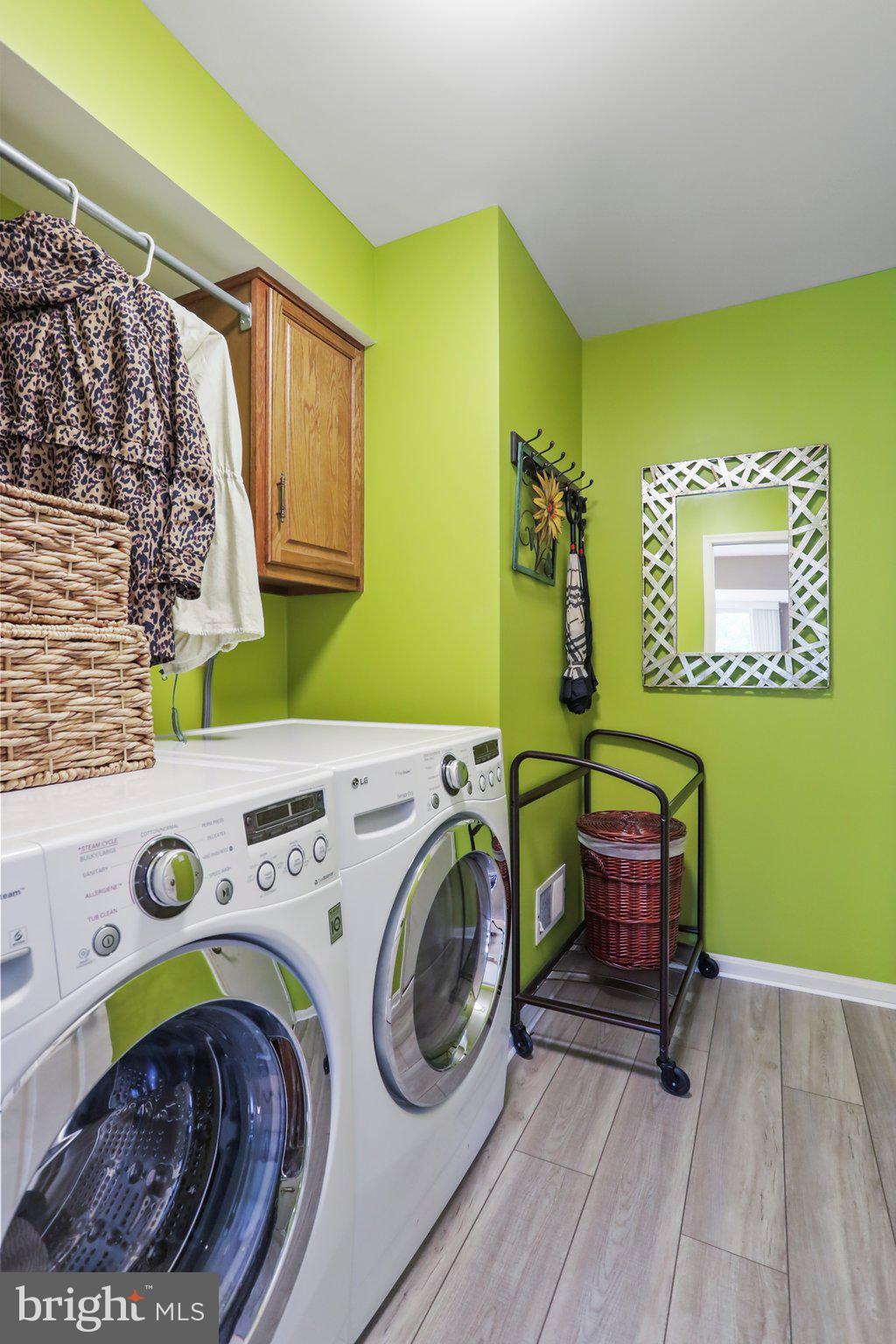 CREST VALLEY - Residential