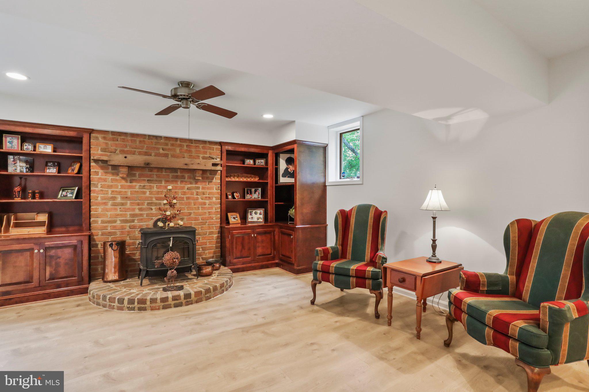 CREST VALLEY - Residential