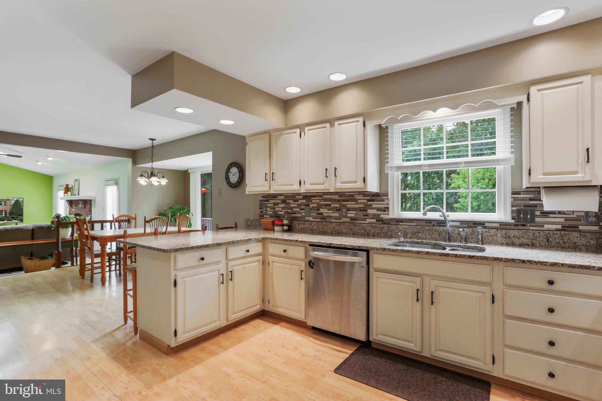 CREST VALLEY - Residential