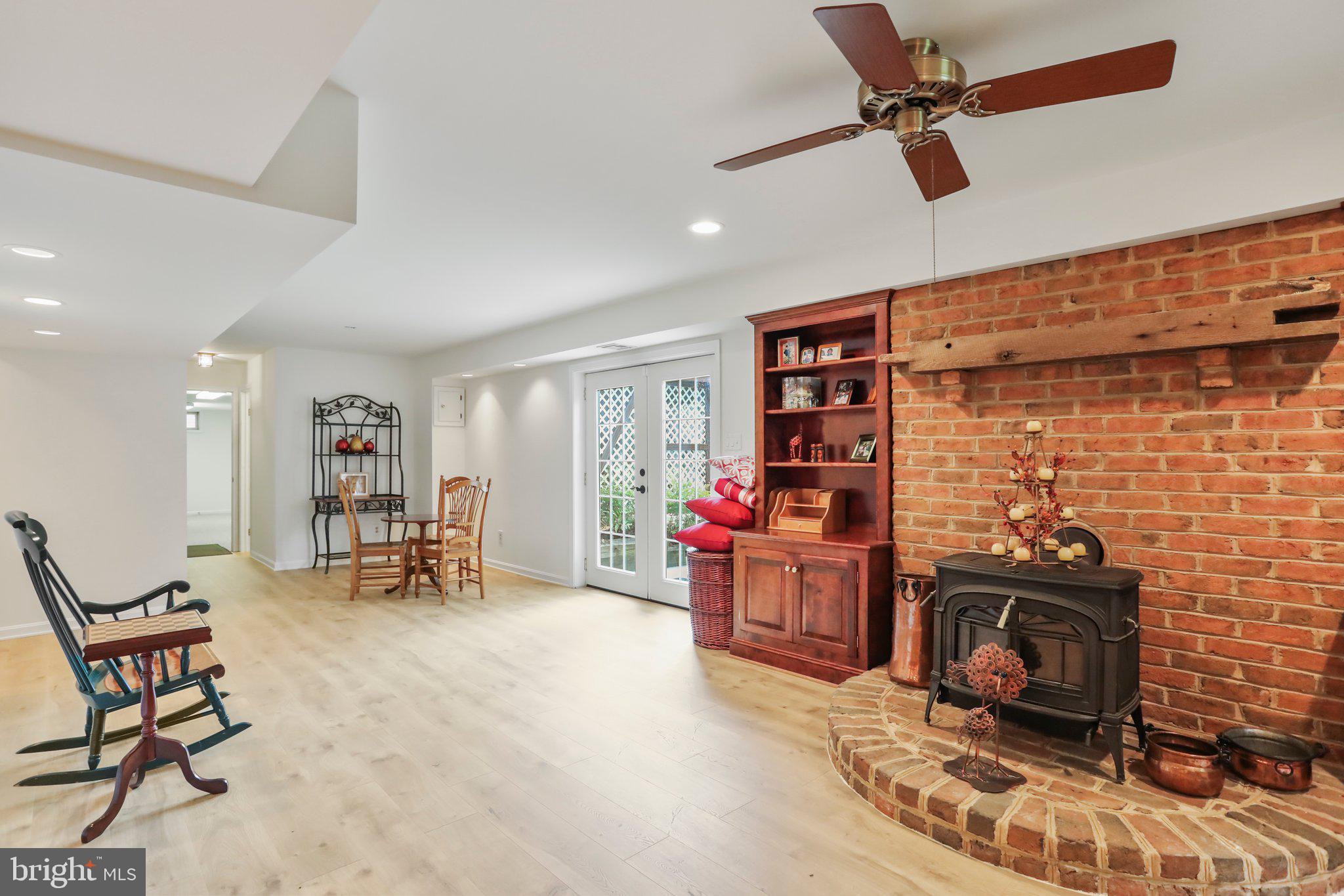 CREST VALLEY - Residential