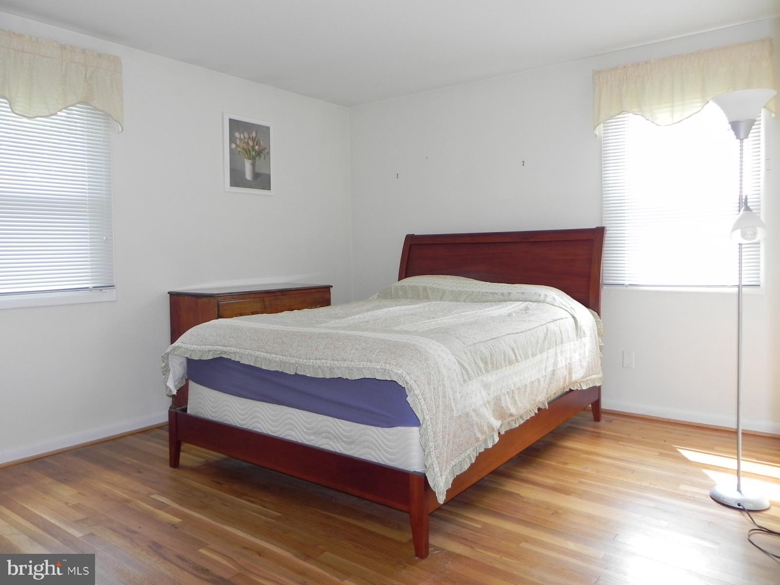 YORK MANOR - Residential Lease