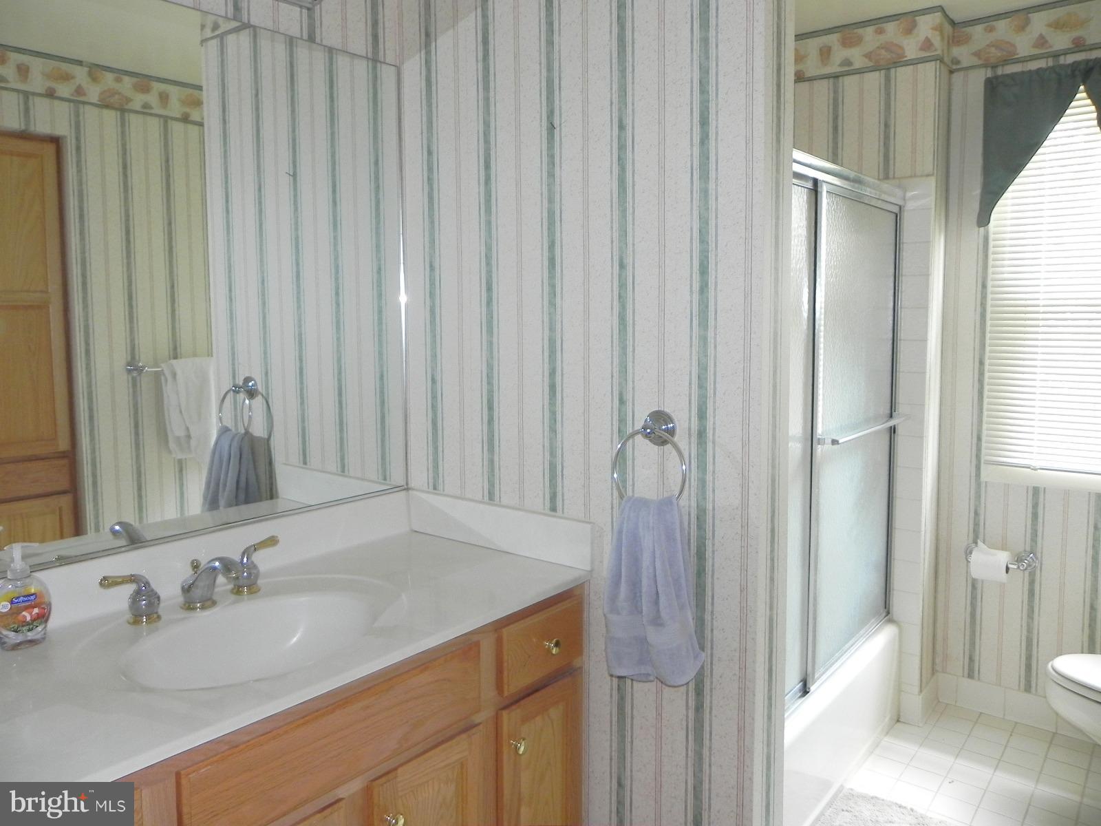 YORK MANOR - Residential Lease