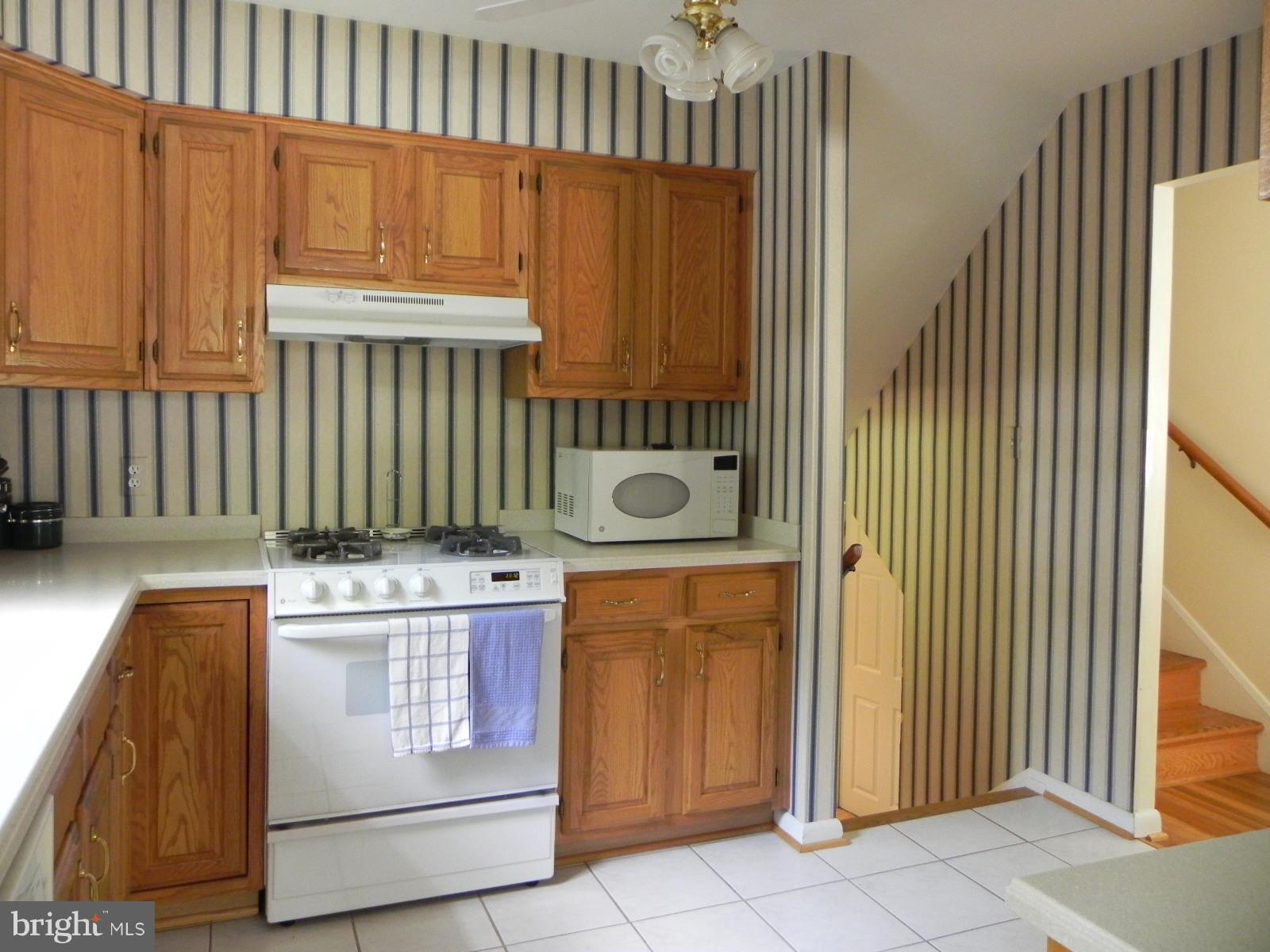 YORK MANOR - Residential Lease