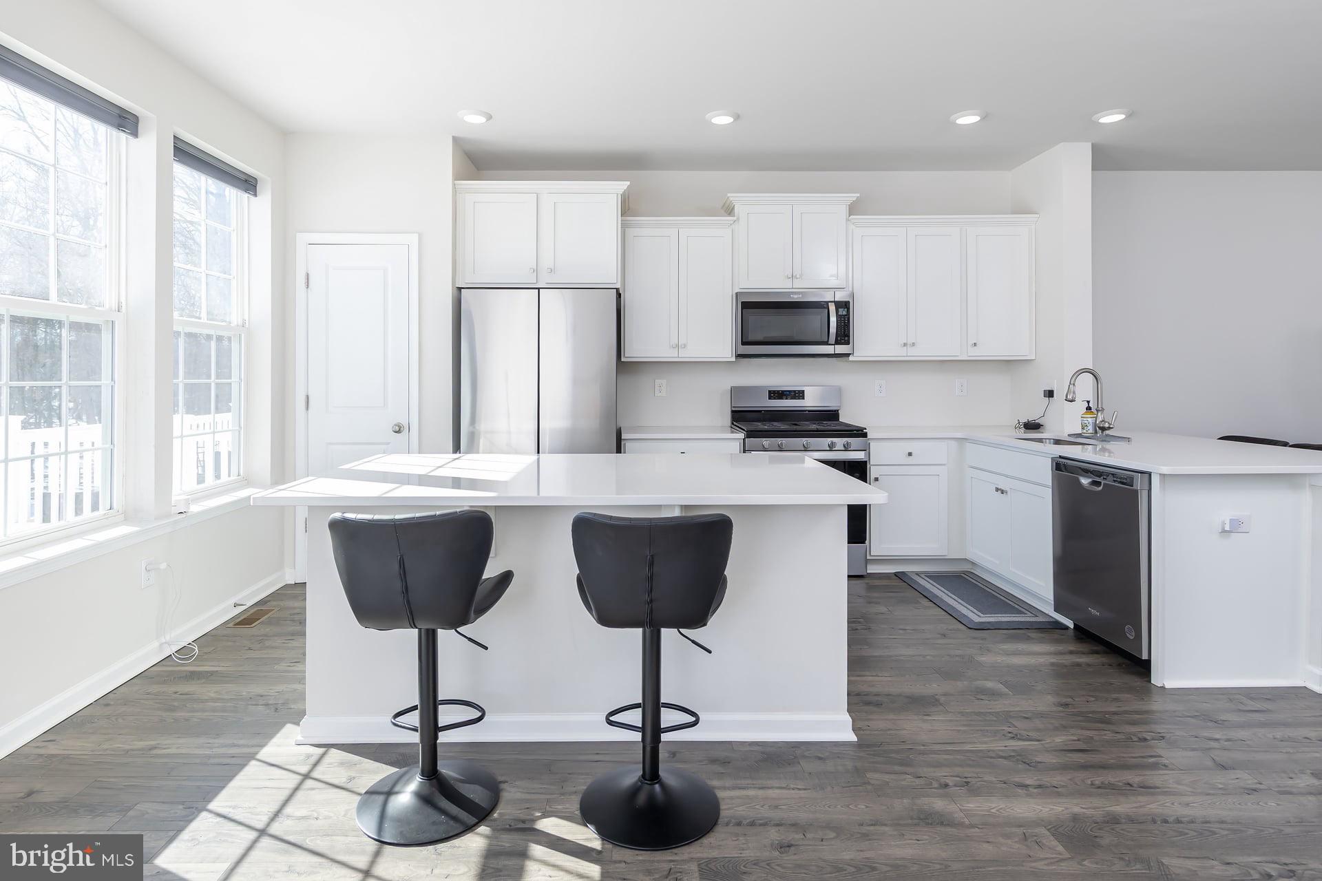 18 FOUNDRY BOULEVARD