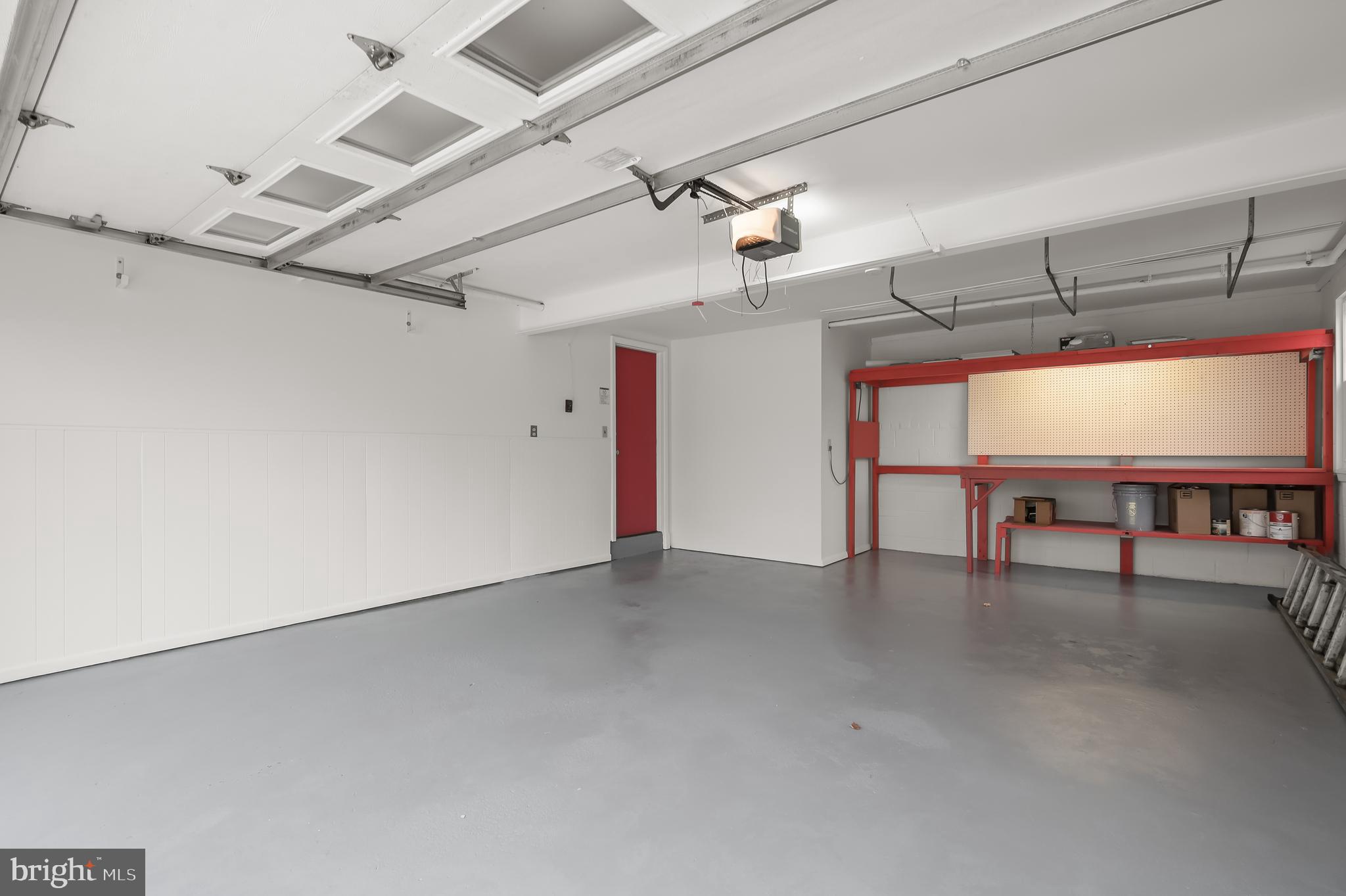 CRESTHAVEN - Residential