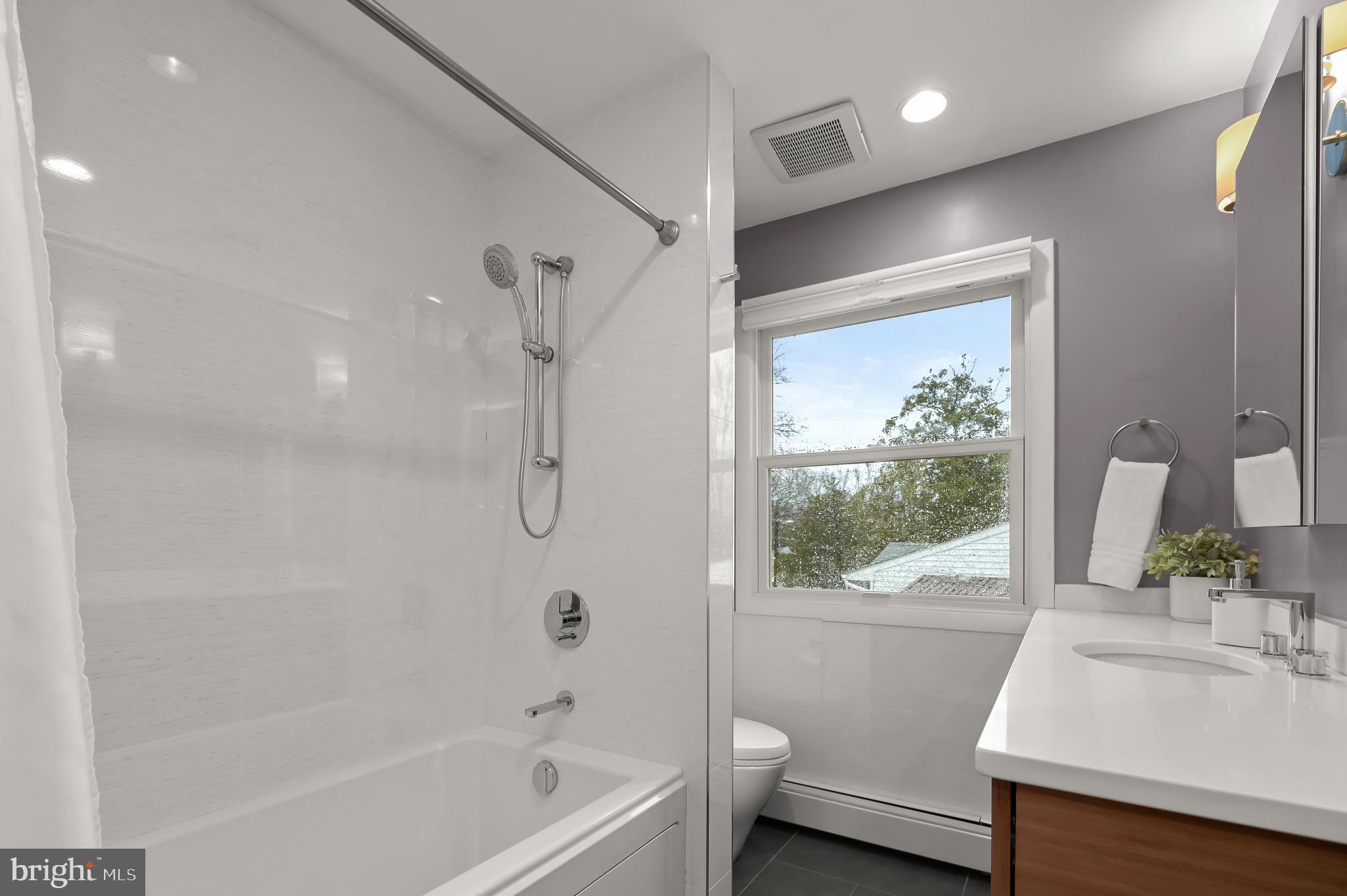 CRESTHAVEN - Residential