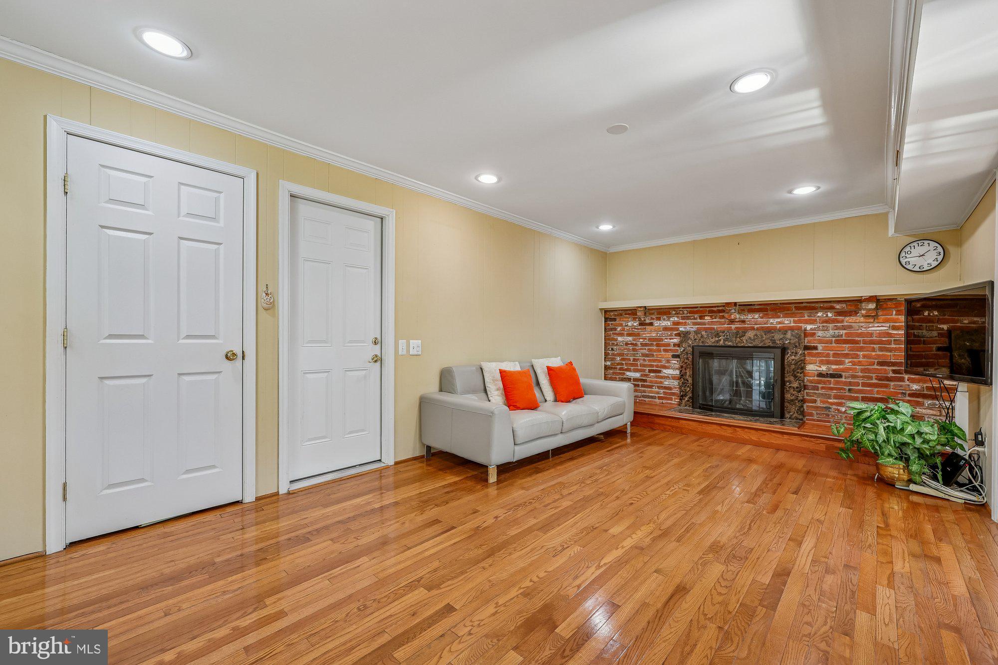 FOX HILLS WEST - Residential