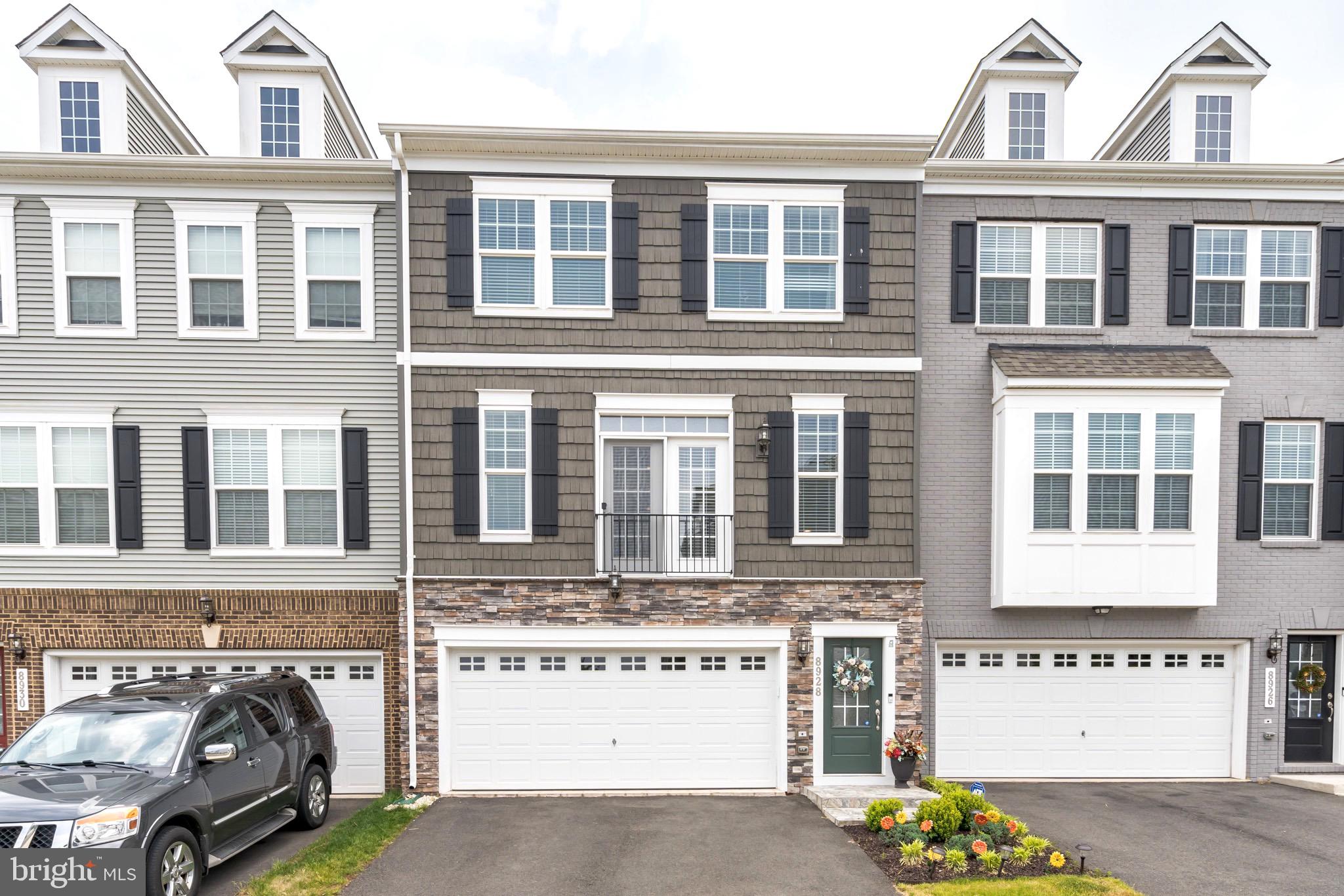 BRADLEY SQUARE - Residential