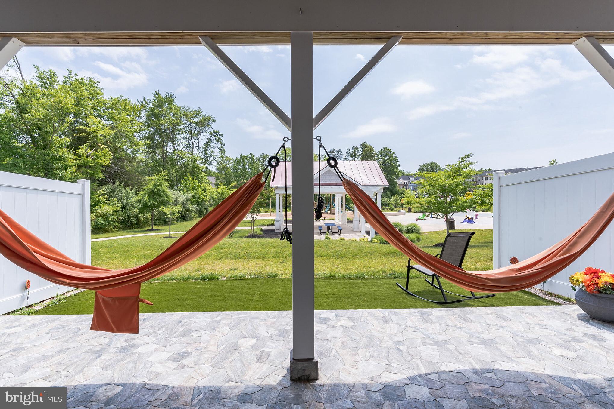 BRADLEY SQUARE - Residential