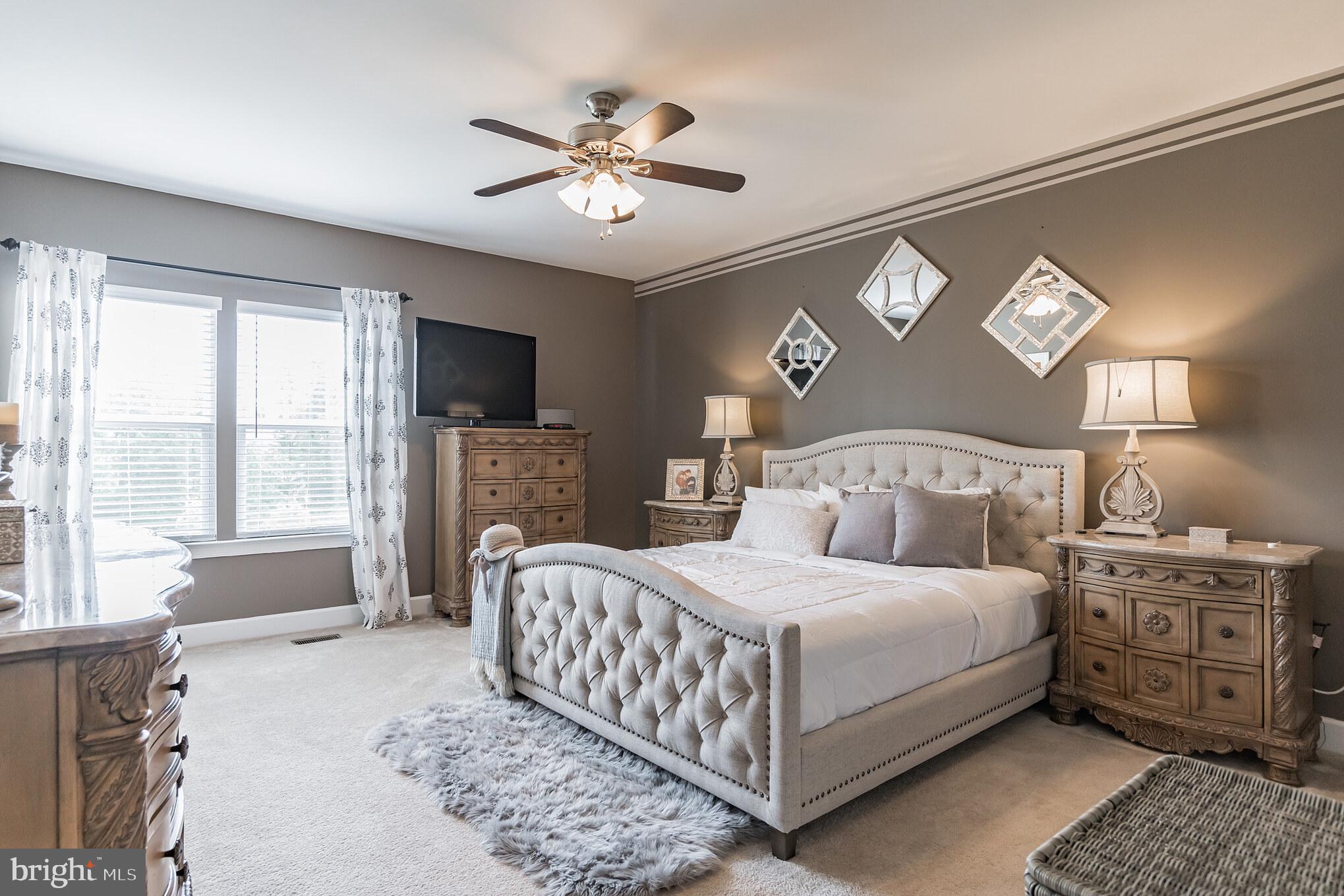 BRADLEY SQUARE - Residential