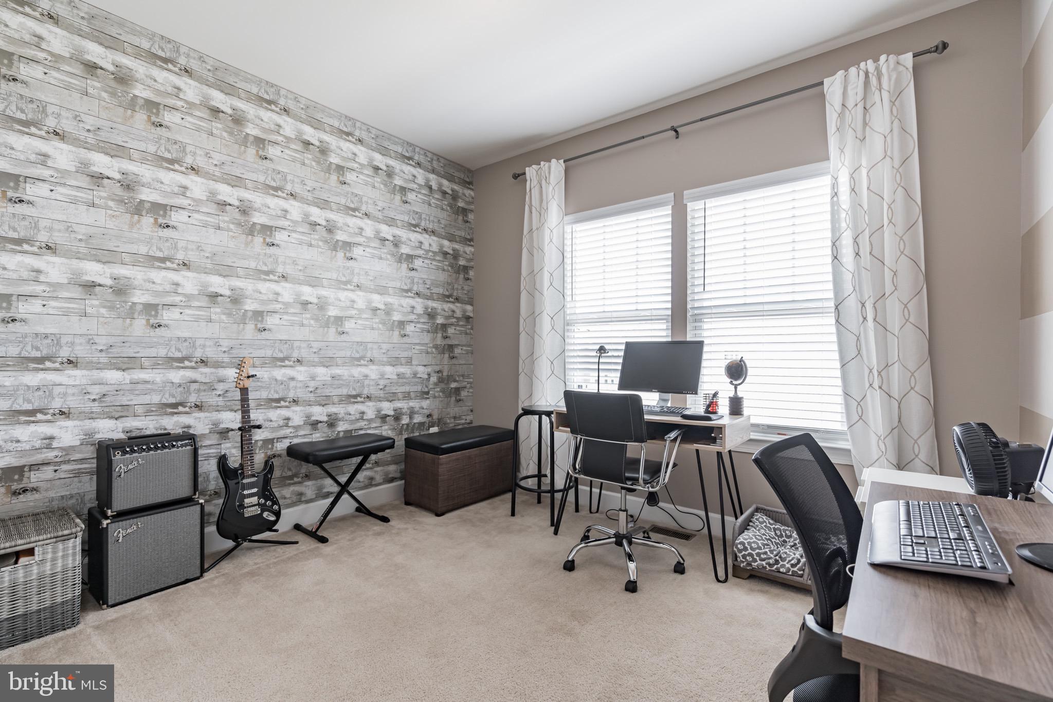 BRADLEY SQUARE - Residential