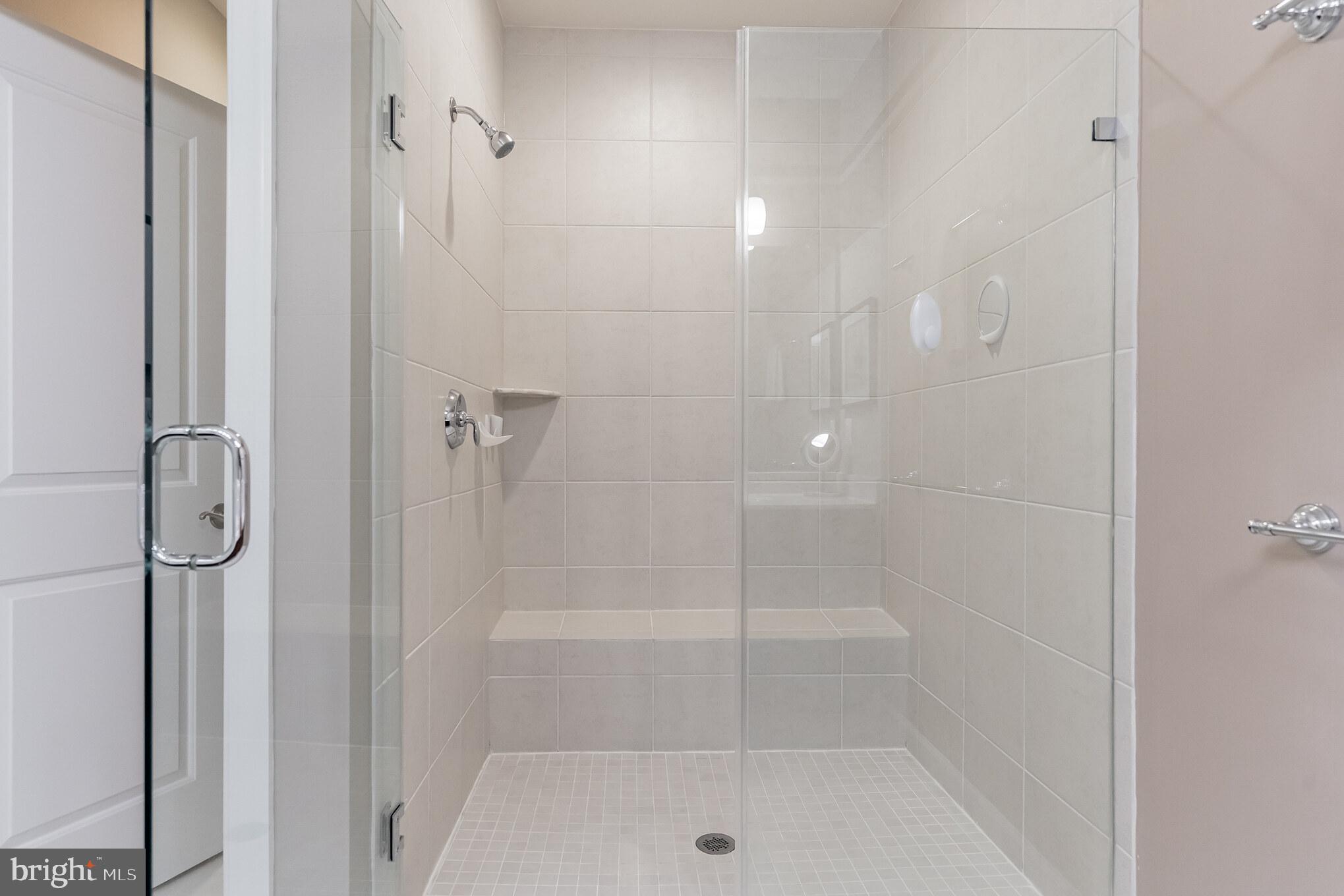 BRADLEY SQUARE - Residential