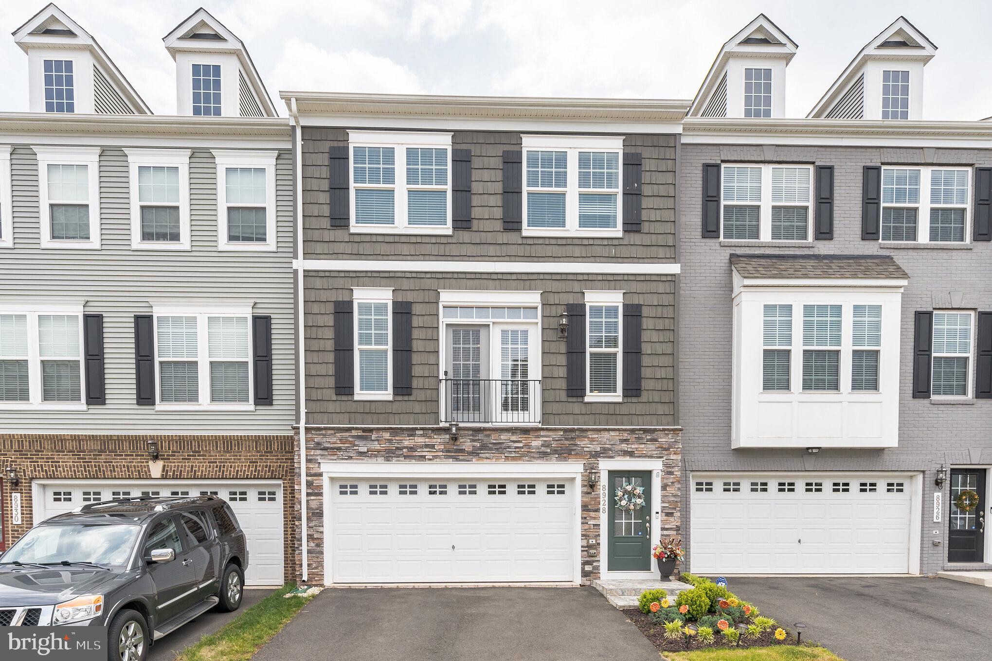 BRADLEY SQUARE - Residential