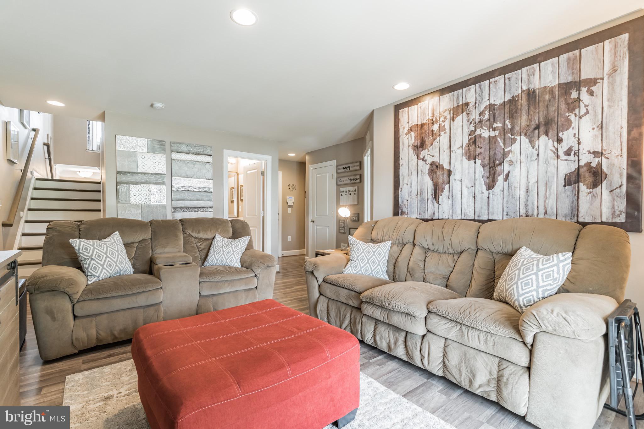 BRADLEY SQUARE - Residential