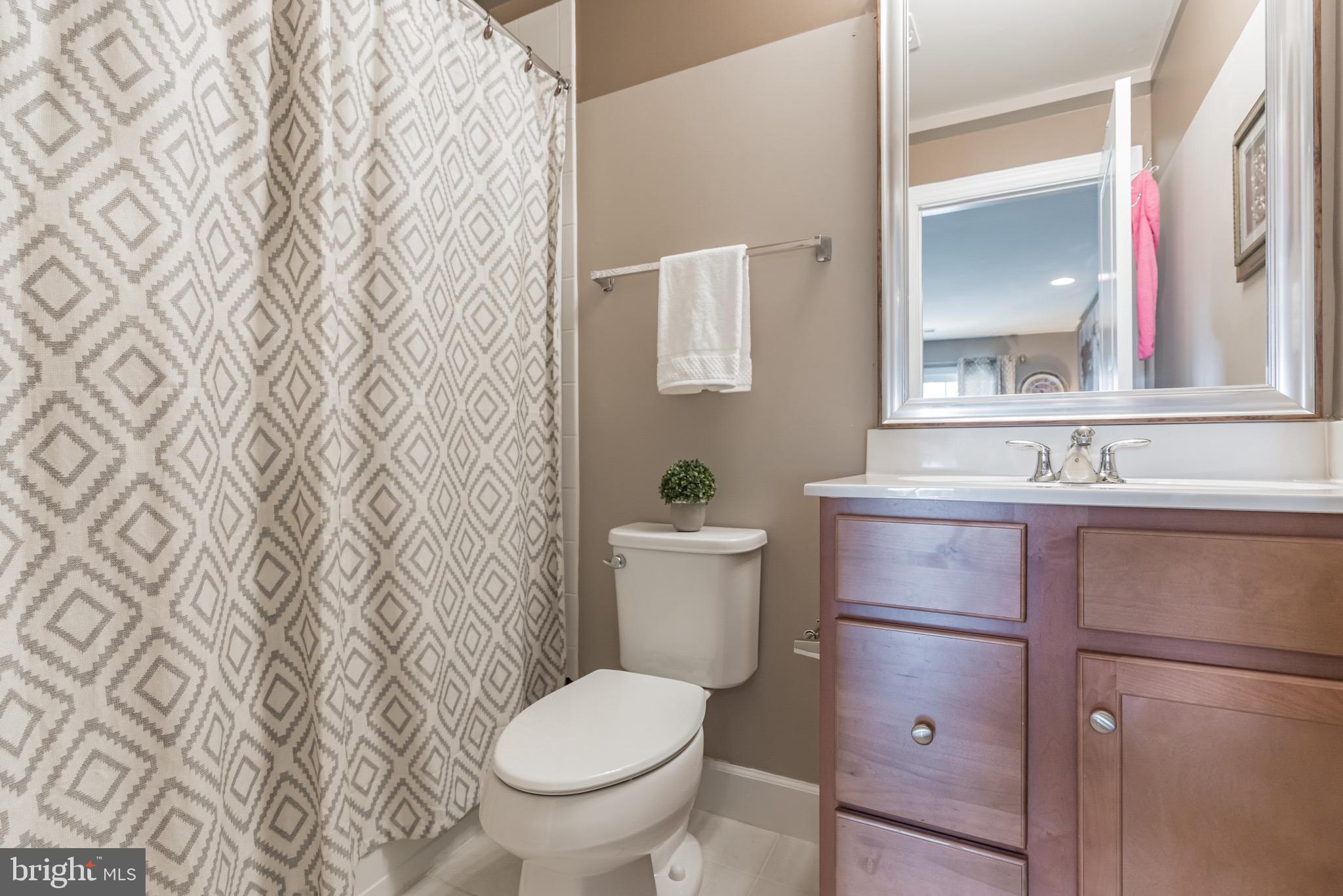 BRADLEY SQUARE - Residential