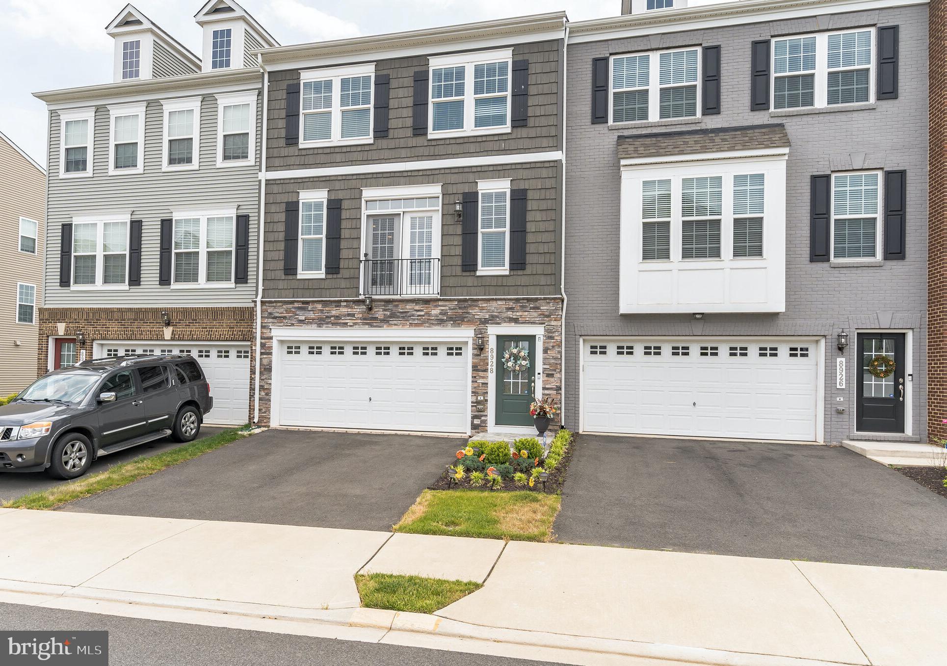 BRADLEY SQUARE - Residential