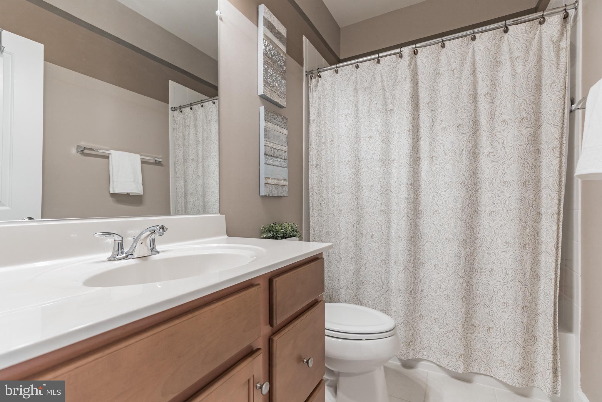 BRADLEY SQUARE - Residential