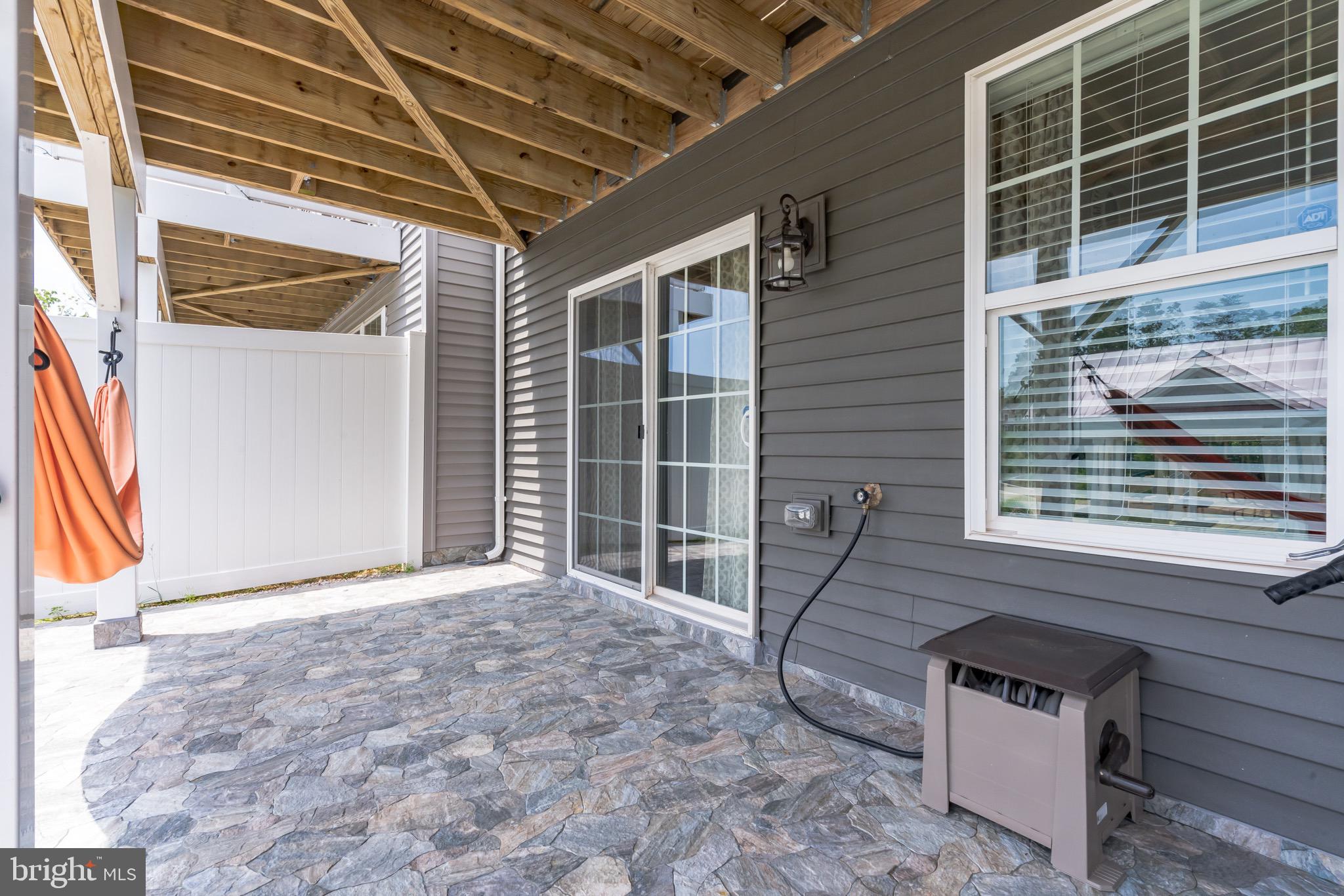 BRADLEY SQUARE - Residential