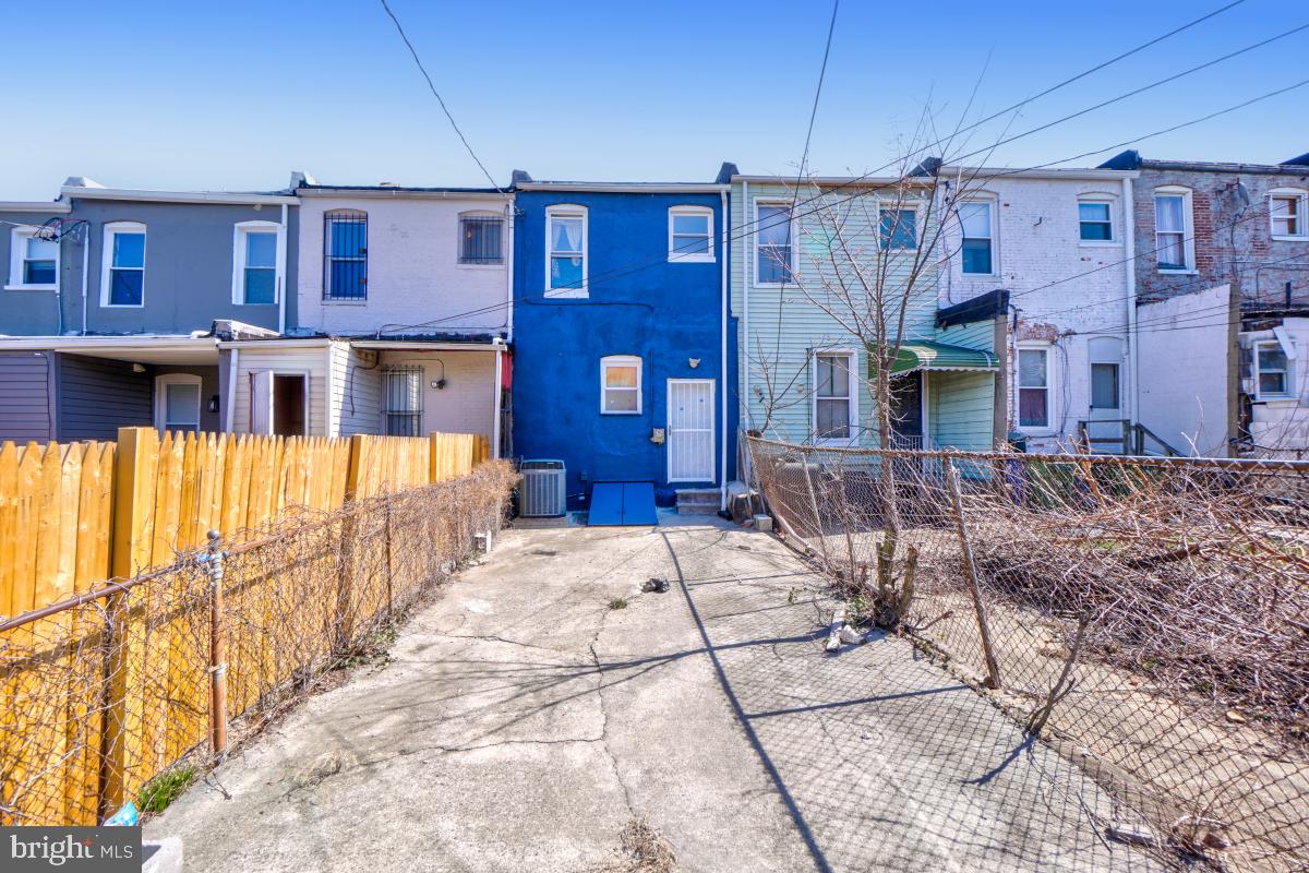 EASTERWOOD PARK - Residential