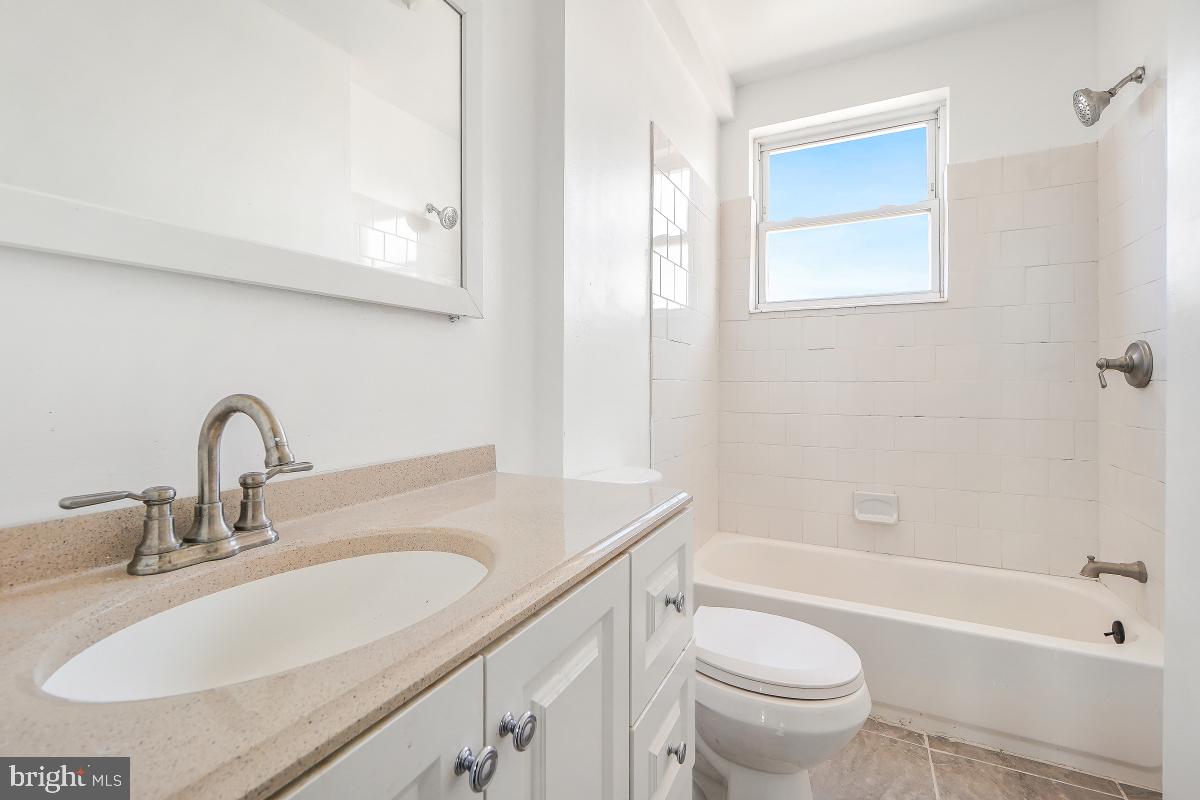 EASTERWOOD PARK - Residential