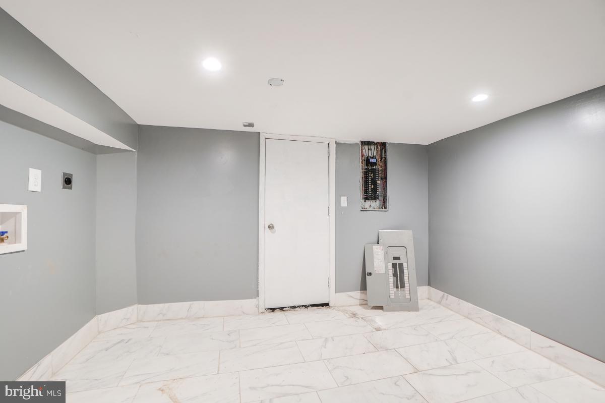 EASTERWOOD PARK - Residential