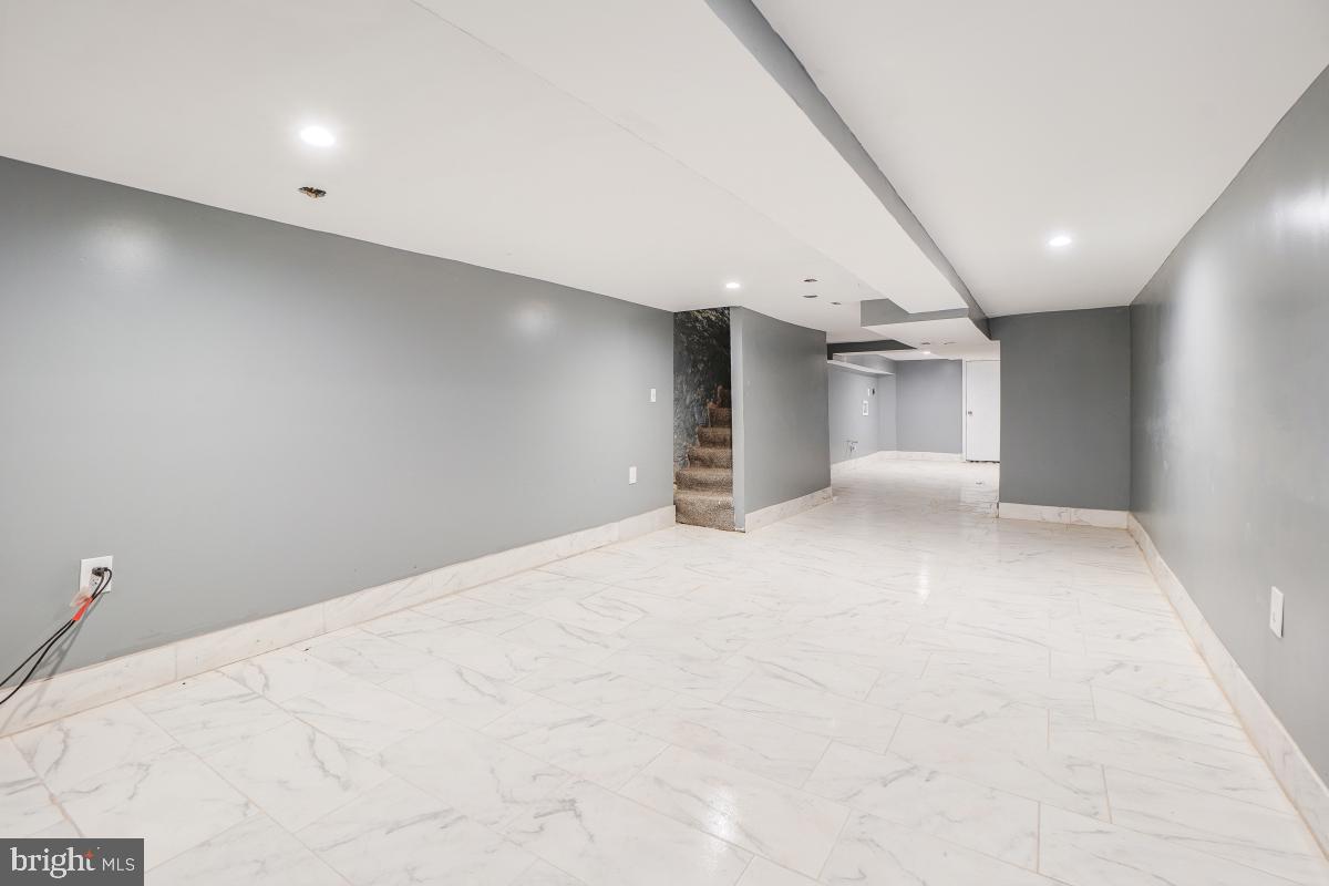 EASTERWOOD PARK - Residential